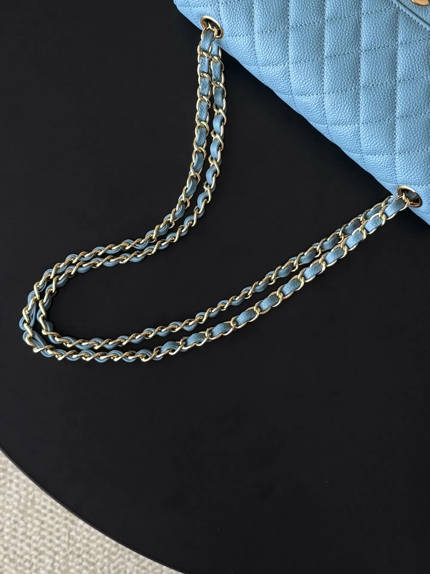 Chanel Caviar Cowhide Flap Chain Bag One Shoulder Cross