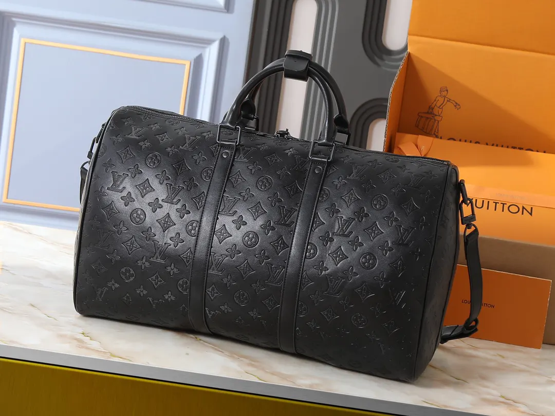 Fashion Item Travel