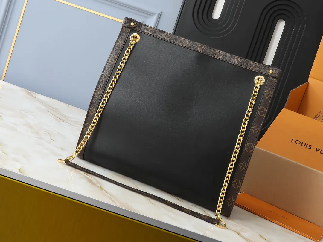 Chain Bag Leather