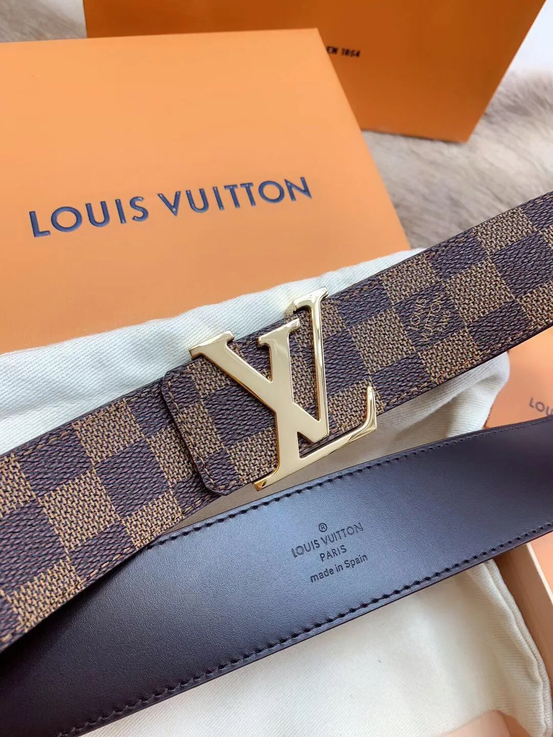 LV 老花半月腋下包 復古肩背款(數字9) LV 老花半月腋下包 復古肩背款(數字9)