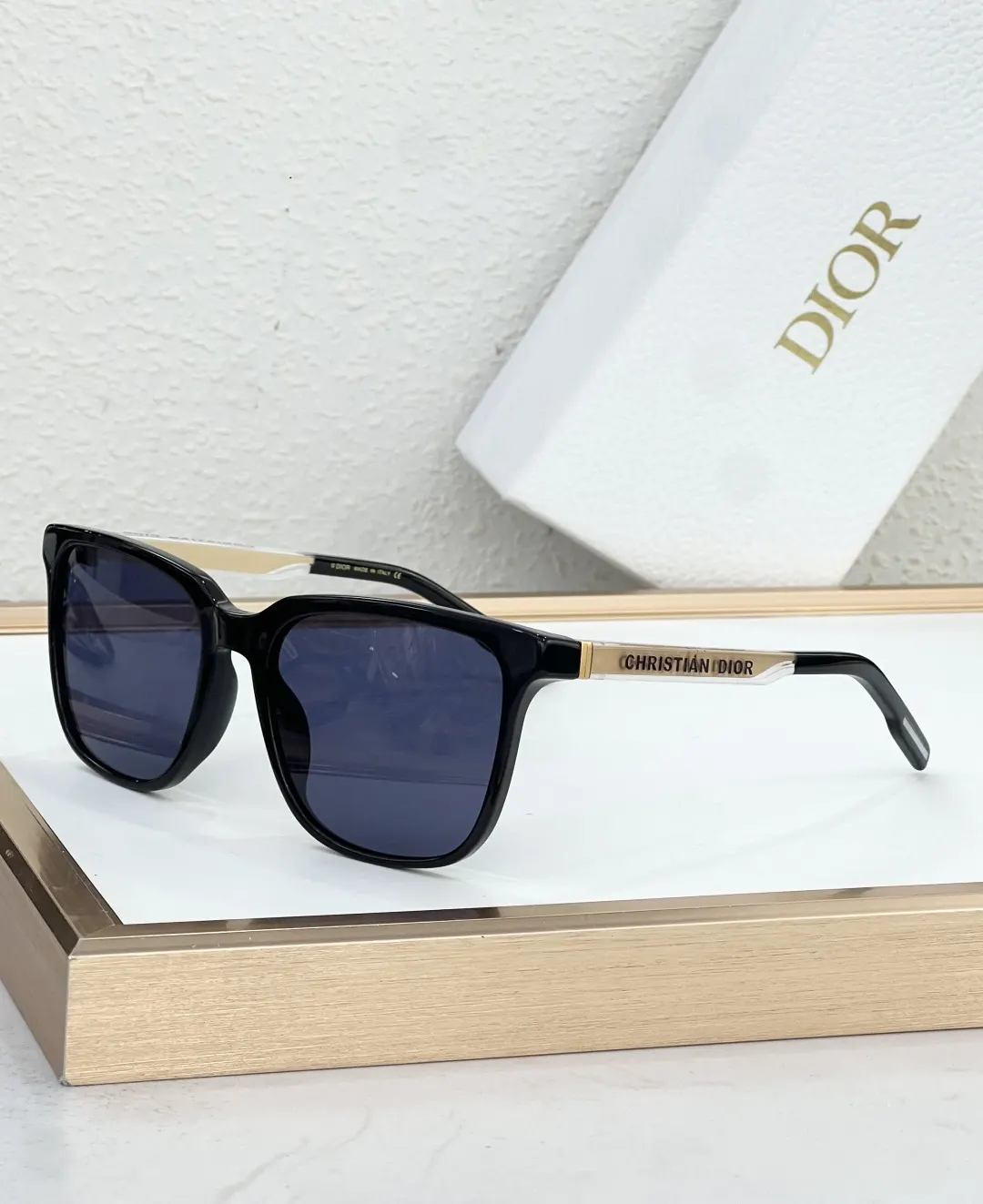 Dior 黑色光学眼镜框 金边细节