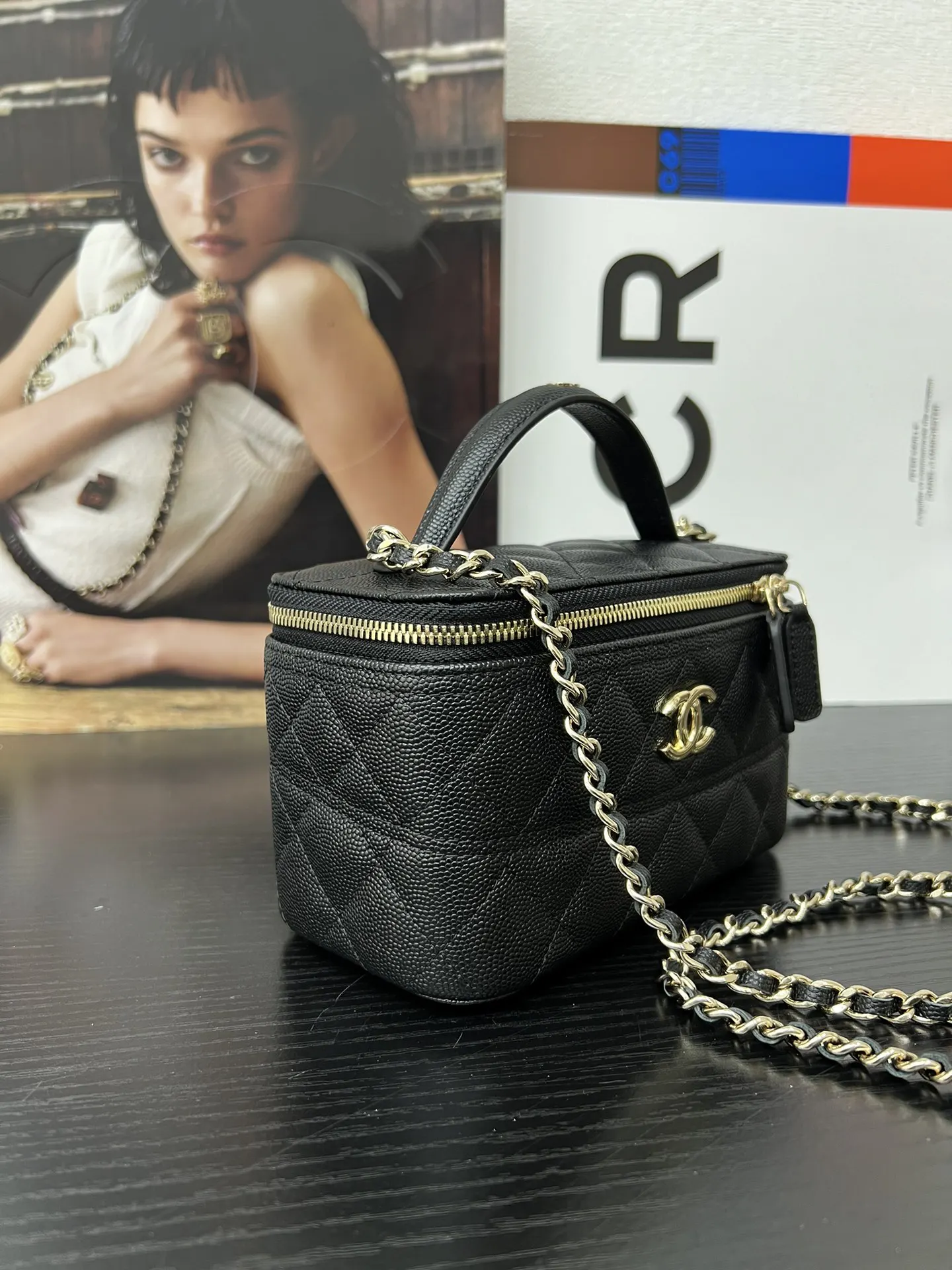 Chanel 小牛皮鏈條包 單肩斜挎
