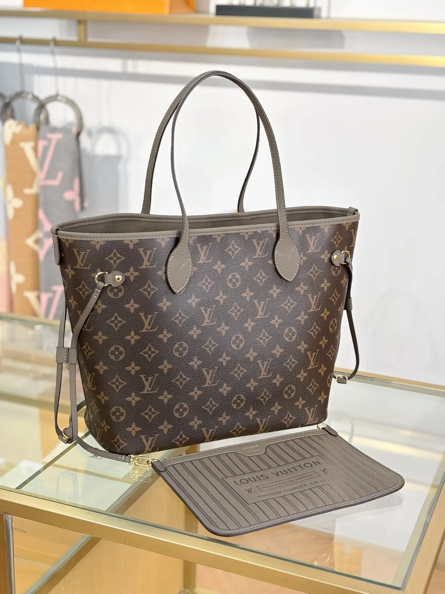 Neverfull 老花 灰色 腋下包 复古腋下背款