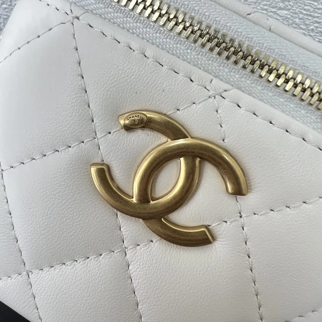 Chanel 迷你 白色 皮革 翻盖 链条包