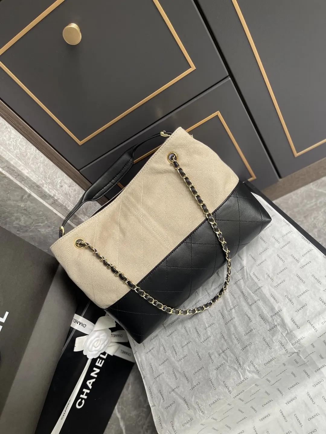 CHANEL Hobo 黑色 米色 羊皮 托特包 大容量托特款