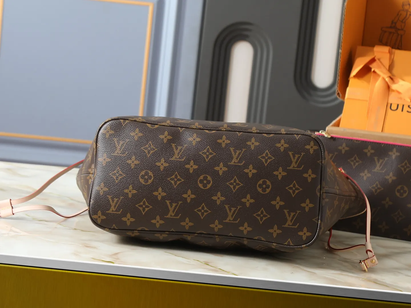 Neverfull 老花 帆布 手拿包 精致手拿款
