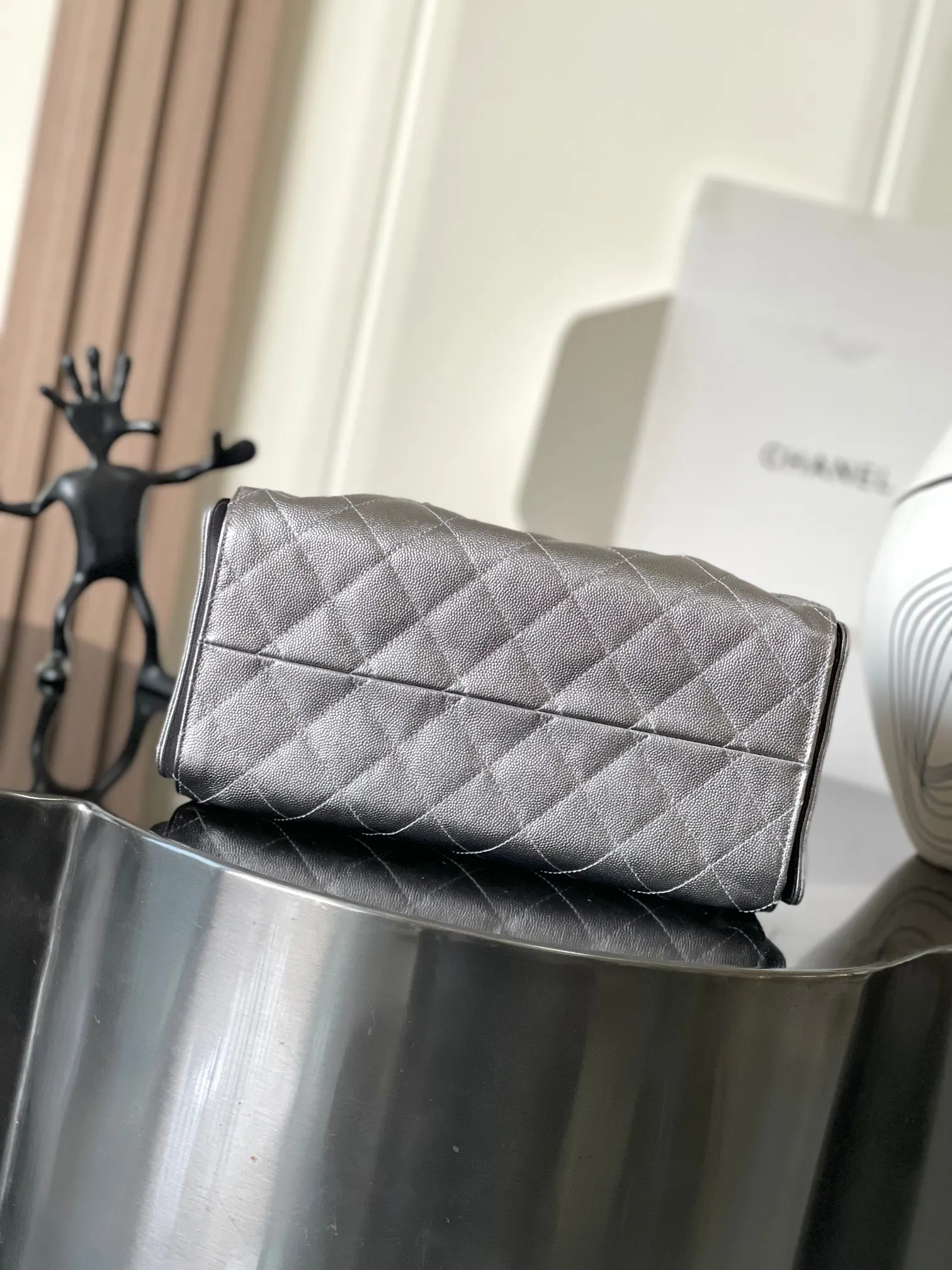 Chanel 銀灰色牛皮Hobo腋下包 金链