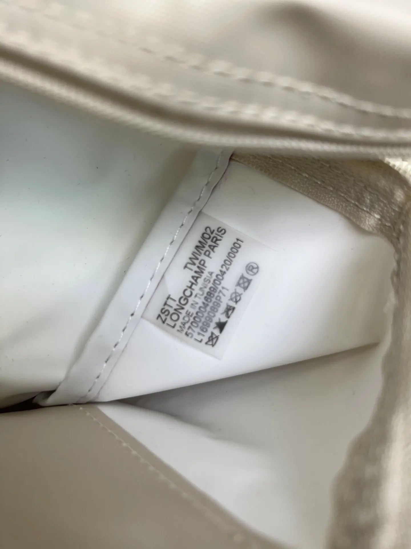 纸张白 级别珑骧背包 纸张白 级 雙肩包 实用雙肩款(數字9) 纸张白 级别珑骧背包 纸张白 级 雙肩包 实用雙肩款(數字9)