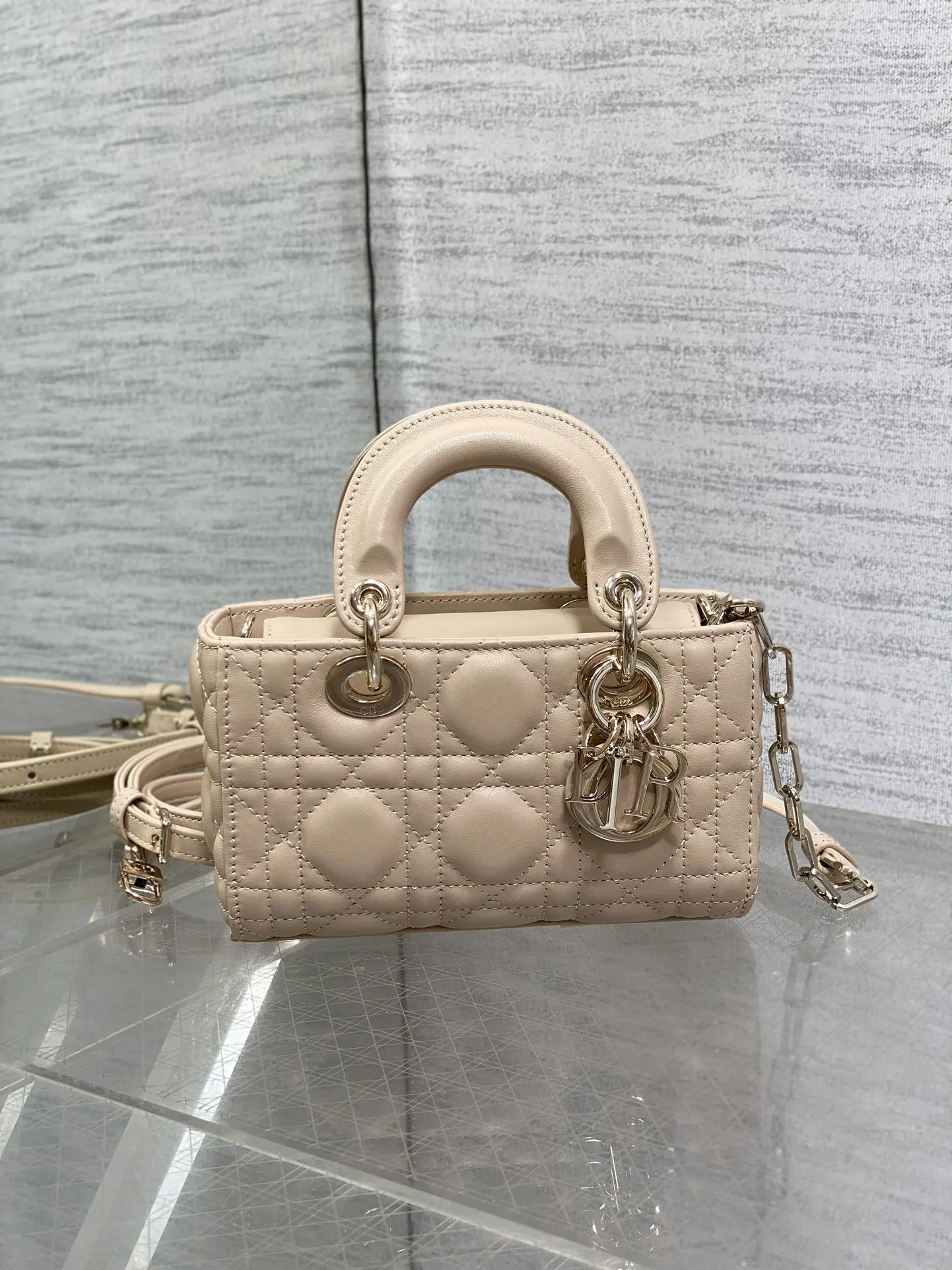 Dior 杏色 羊皮 进口 羊皮横款迷你戴妃包 杏色 Joy bag 鏈條包 精致鏈條款