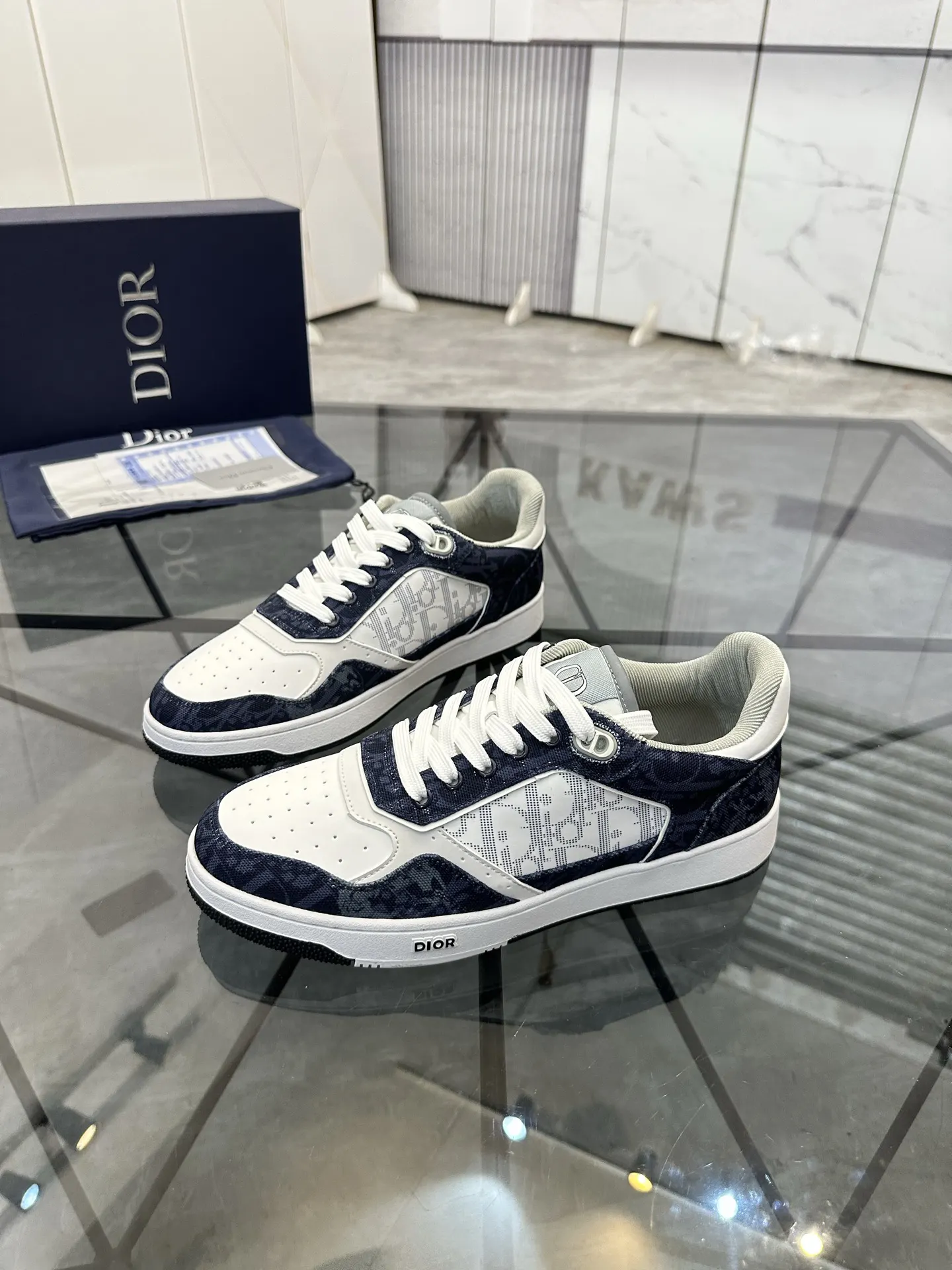 Dior B57 蓝白拼色牛皮运动鞋 经典款