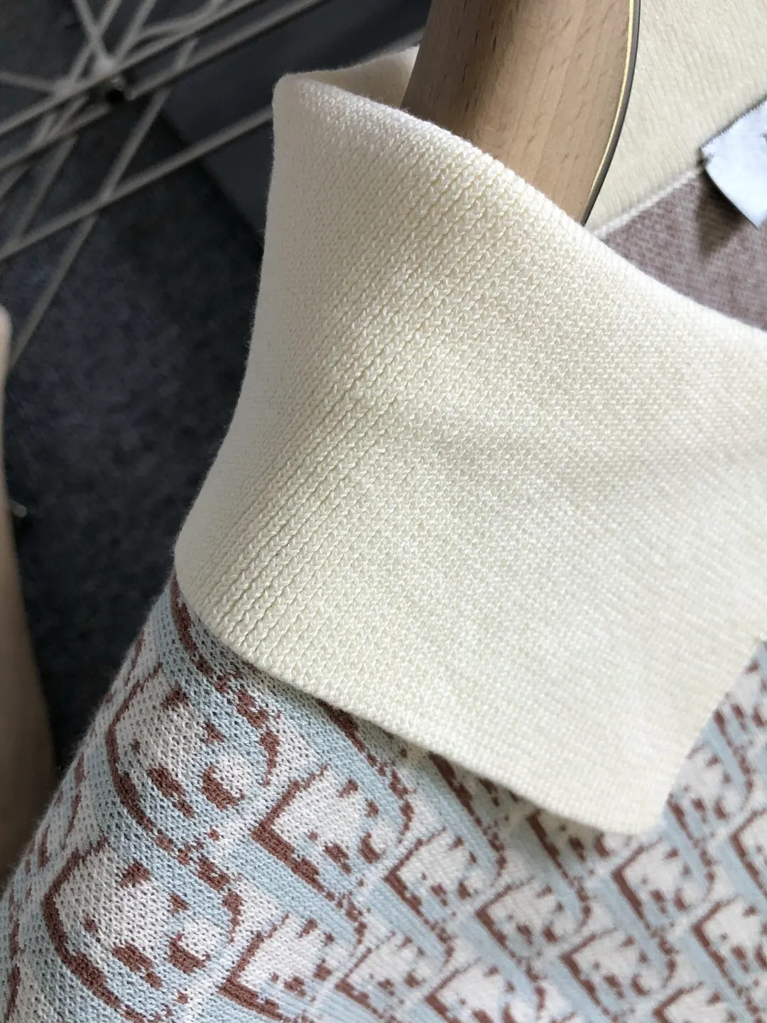 Dior Oblique 米白提花针织上衣 休闲短袖款