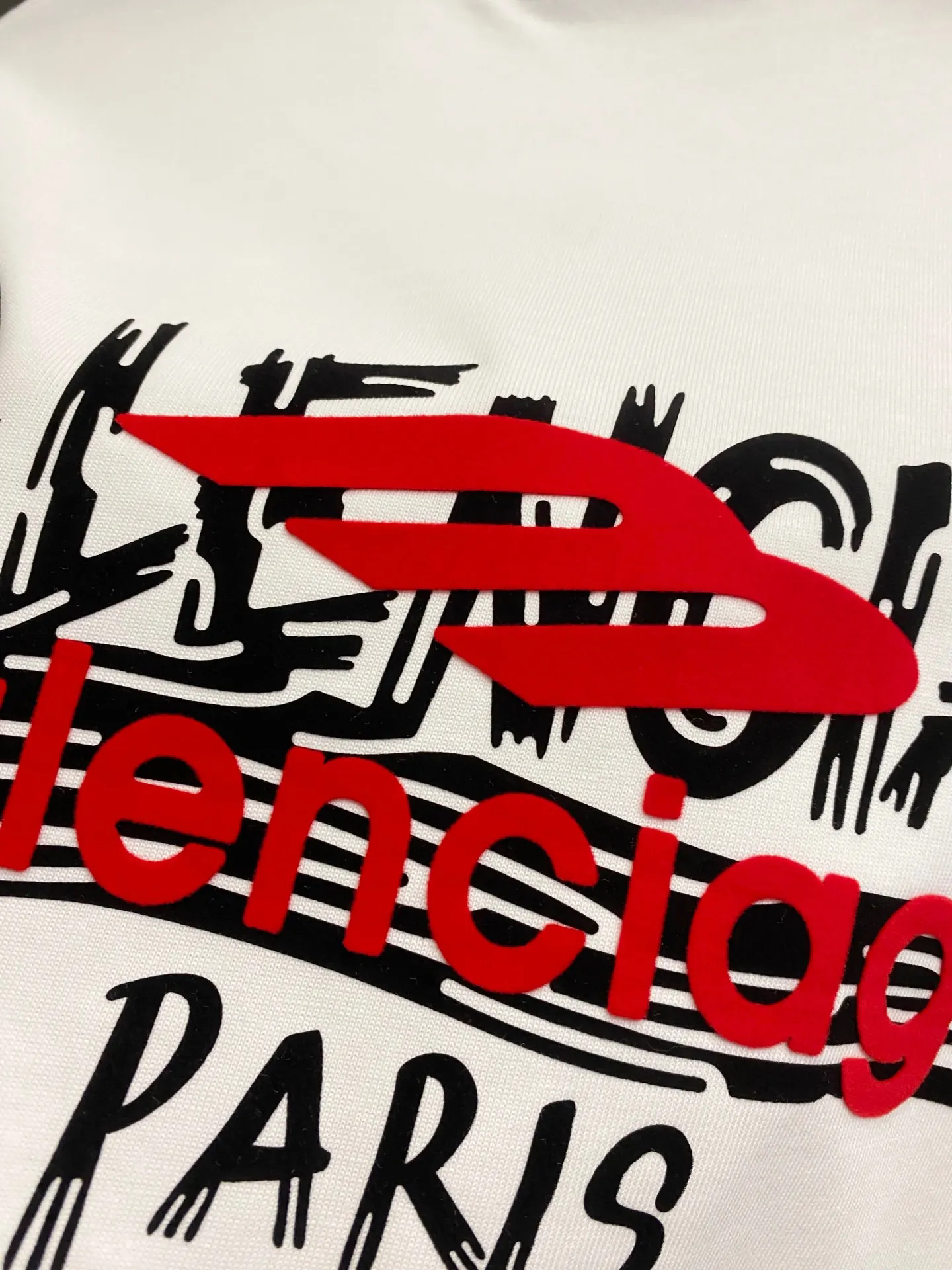 Balenciaga 塗鴉字母印花圓領短袖T恤 白色(數字5) Balenciaga 塗鴉字母印花圓領短袖T恤 白色(數字5)