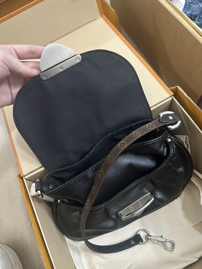 Black Hobo Shoulder Bag Vintage