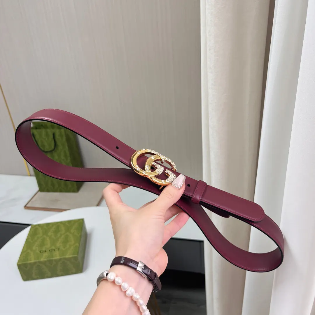Gucci Double G 双G扣牛皮双面腰带