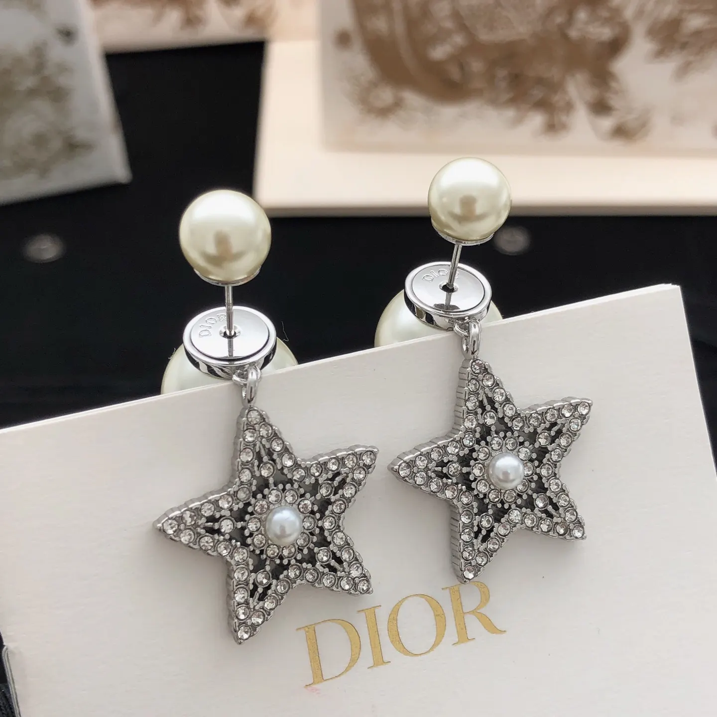 Dior 珍珠星形胸针耳饰套装