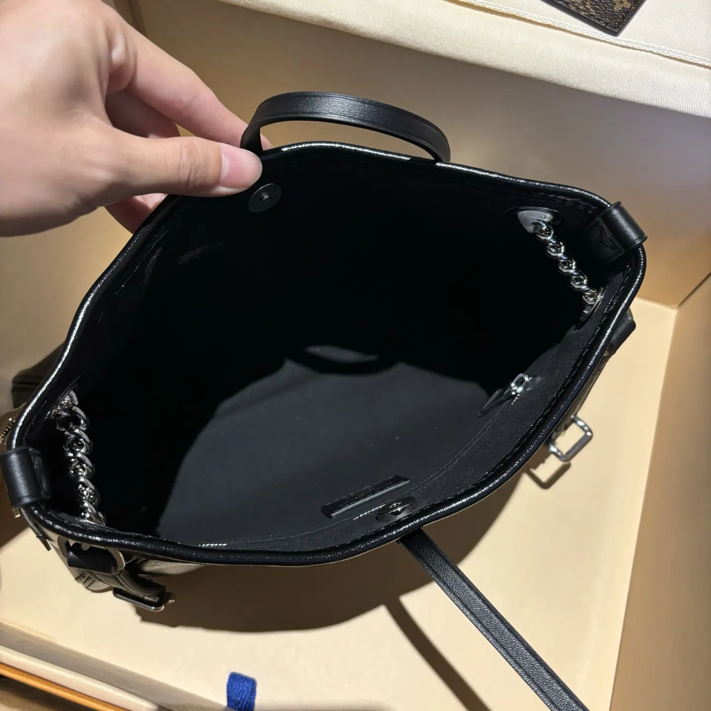 CarryAll 牛皮 链条包 精致链条款
