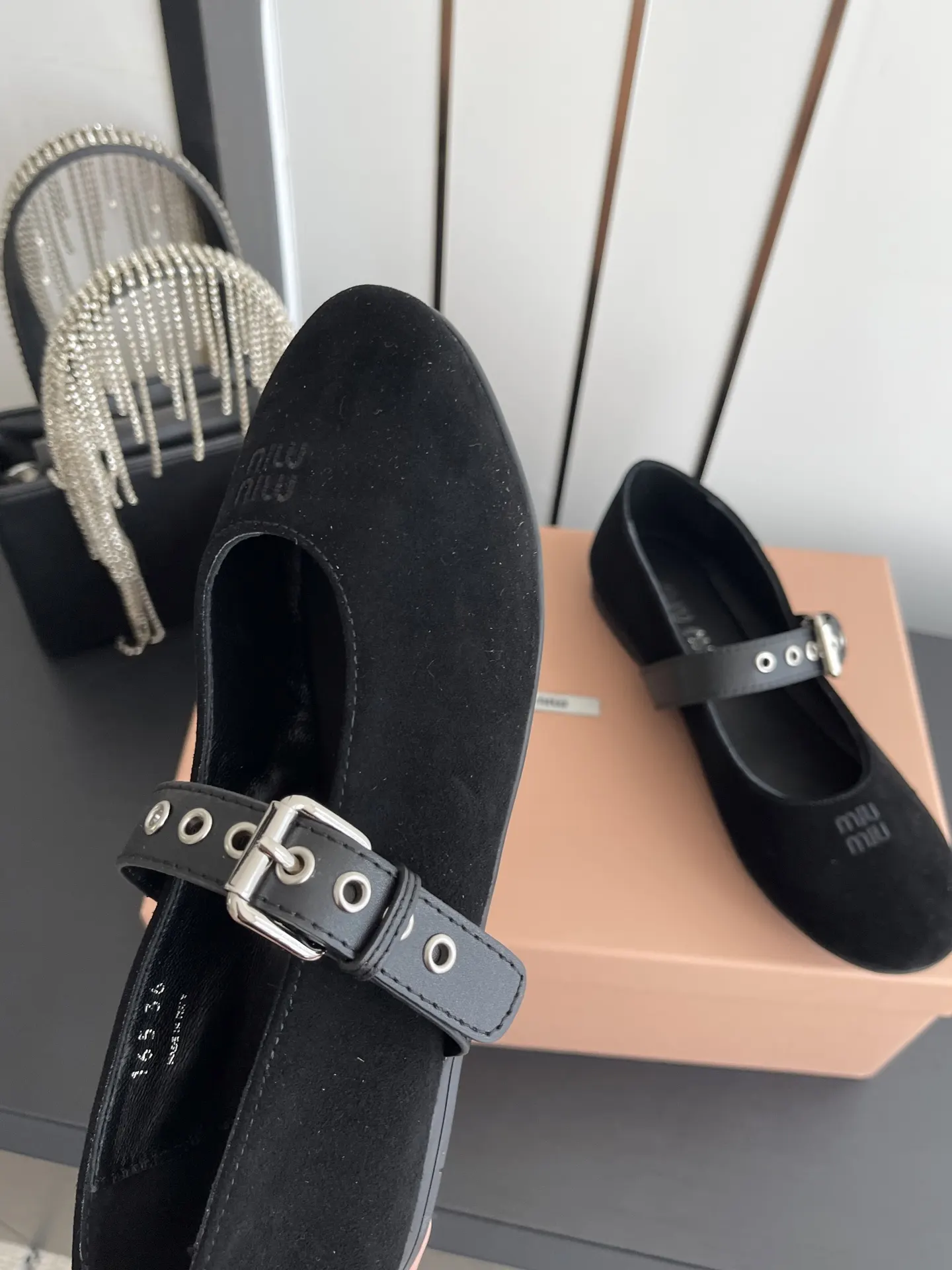 Miu Miu SS 平底鞋 通勤约会款