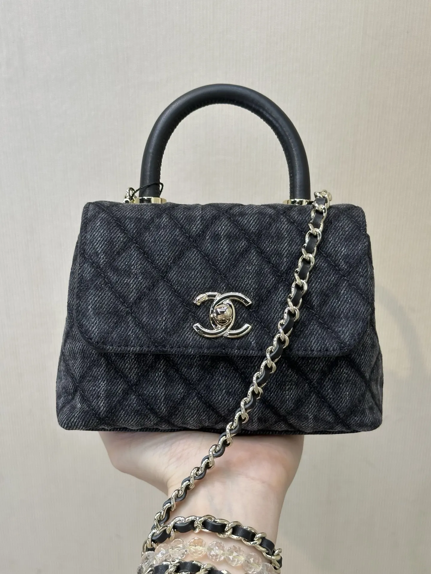 CHANEL 黑色 丹宁 手提包 通勤手提款(數字2) CHANEL 黑色 丹宁 手提包 通勤手提款(數字2)