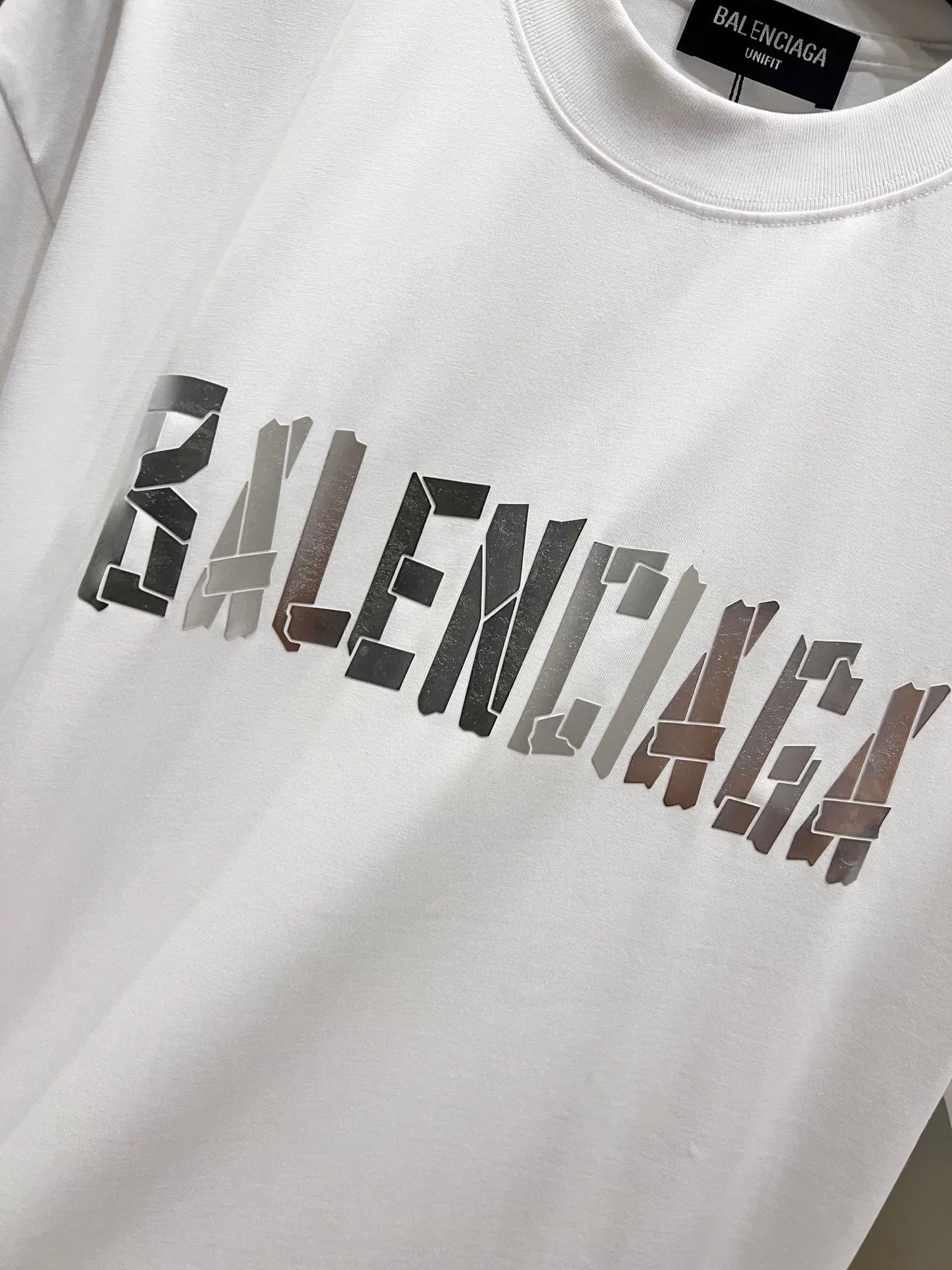 Balenciaga 黑色 Logo 短袖T恤 宽松休閒(數字7) Balenciaga 黑色 Logo 短袖T恤 宽松休閒(數字7)