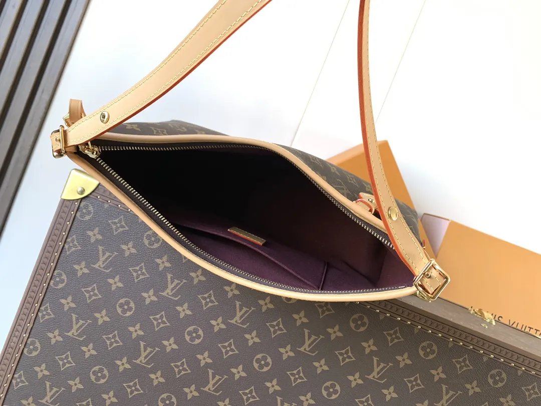 CarryAll 老花 金色 牛皮 手拿包 精致手拿款(數字9) CarryAll 老花 金色 牛皮 手拿包 精致手拿款(數字9)