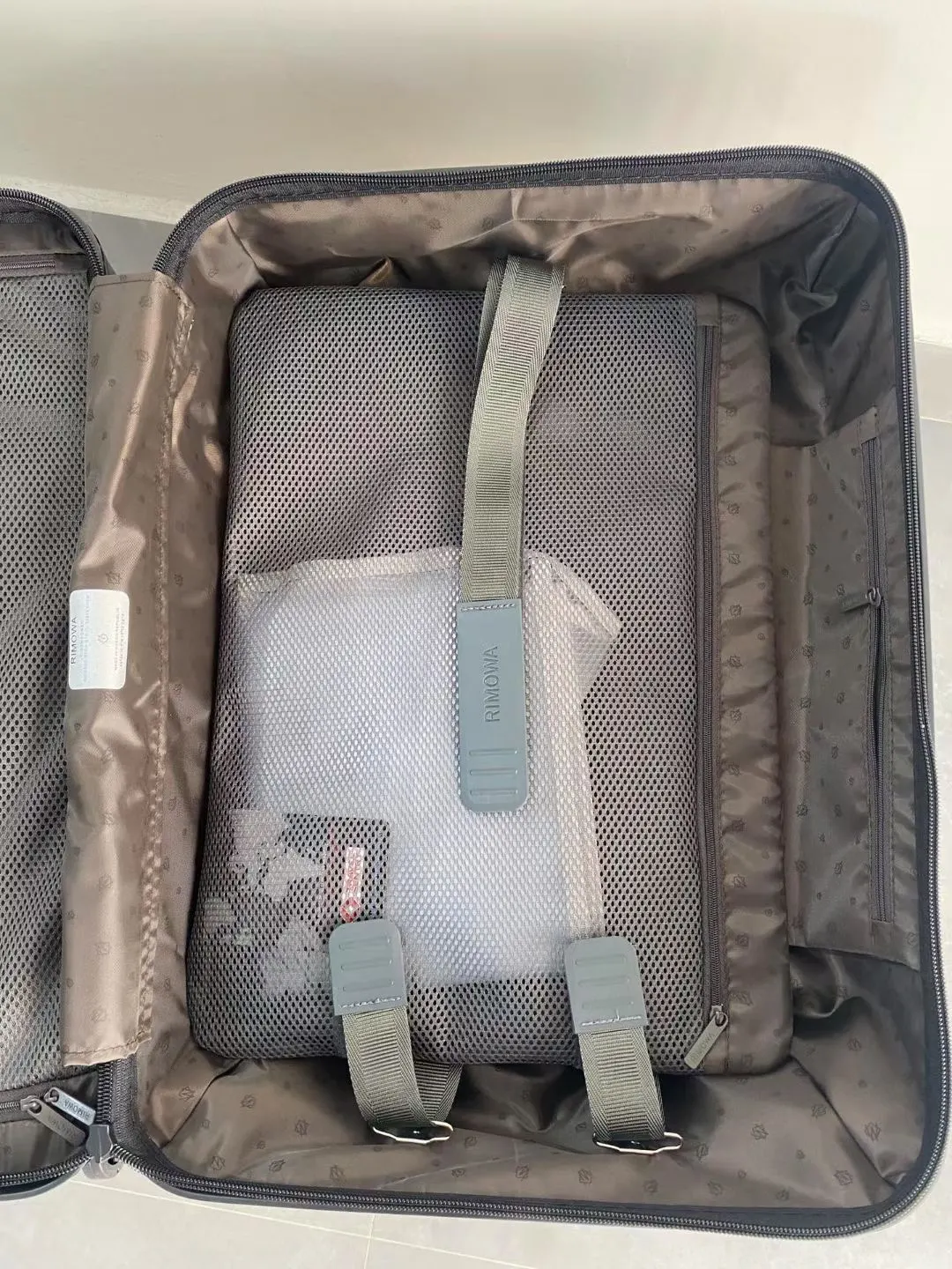 Carry-On Suitcase Travel Lightweight Image 8 Carry-On Suitcase Travel Lightweight Image 8