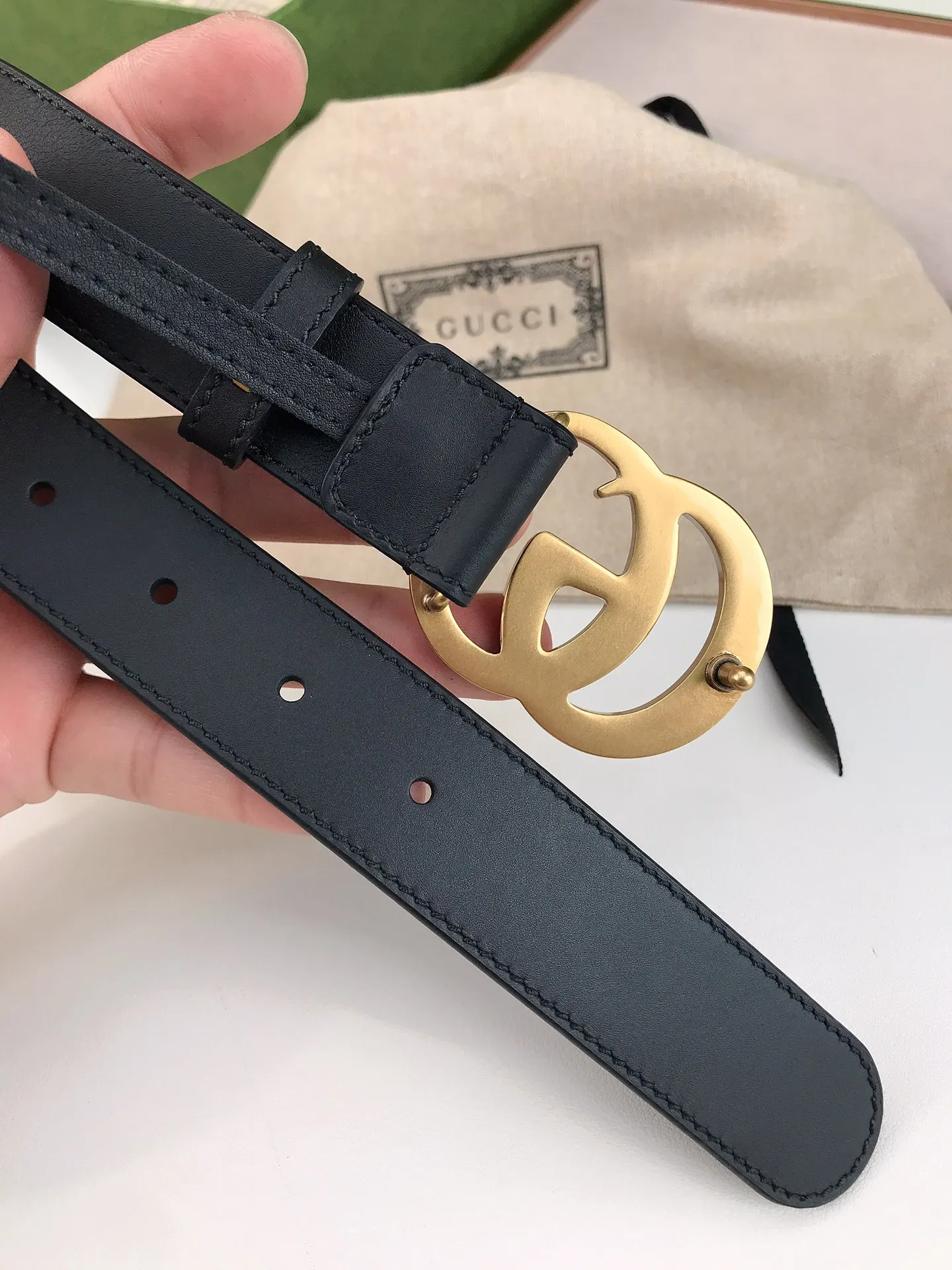 Gucci Marmont 双G扣牛皮双面腰带