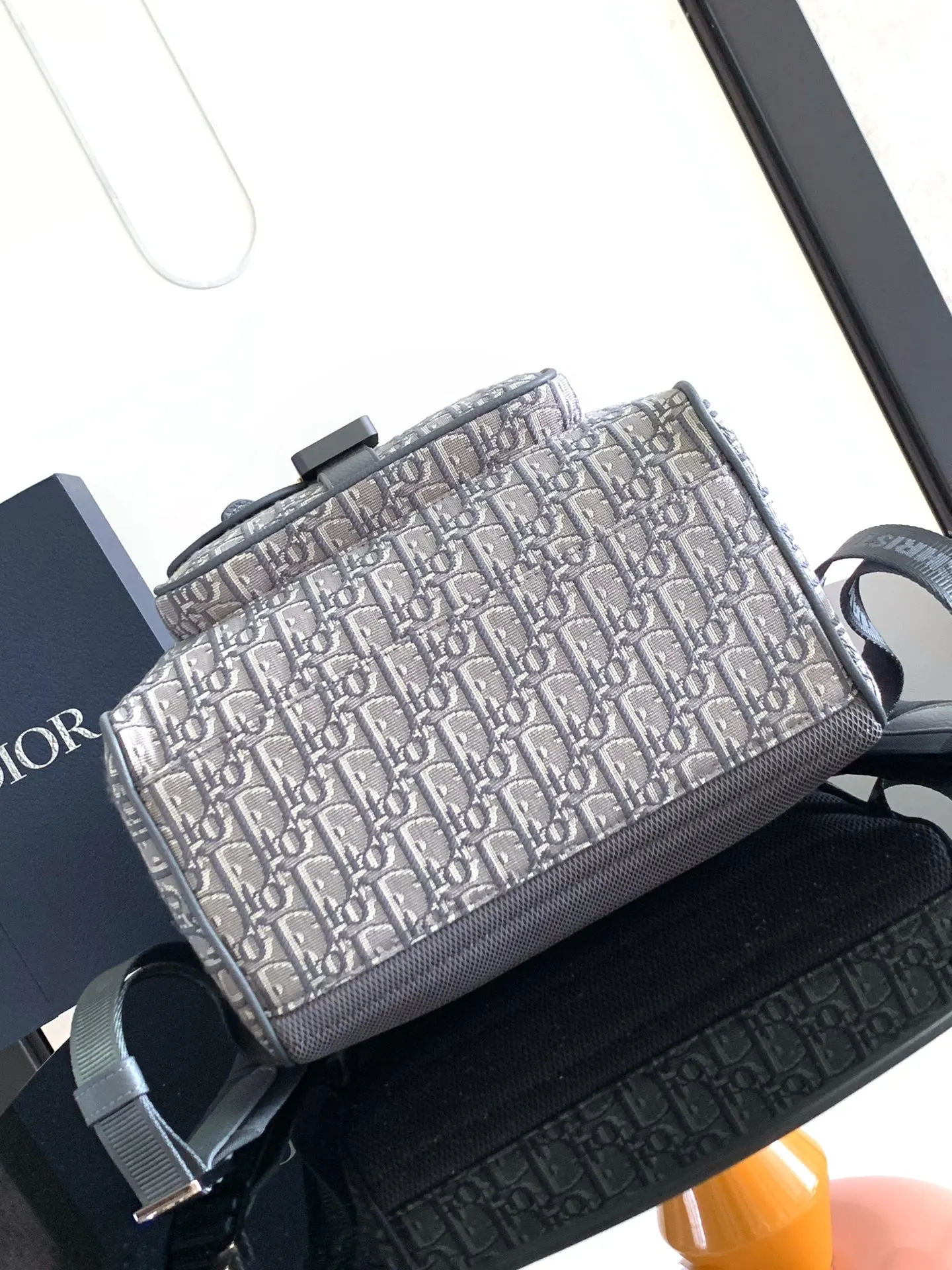 Dior 灰色 牛皮 双肩包 实用双肩款
