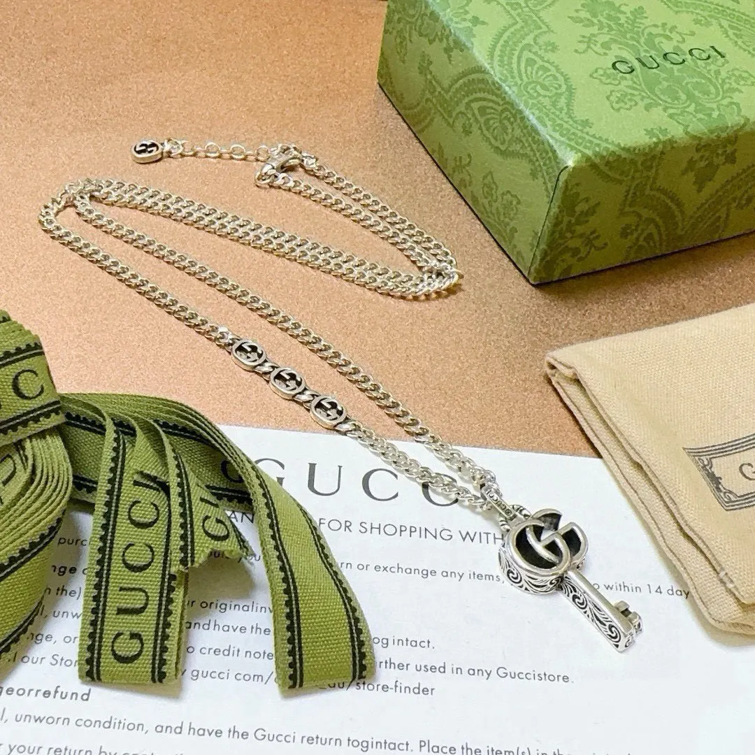 Gucci 链条包 单肩斜挎款