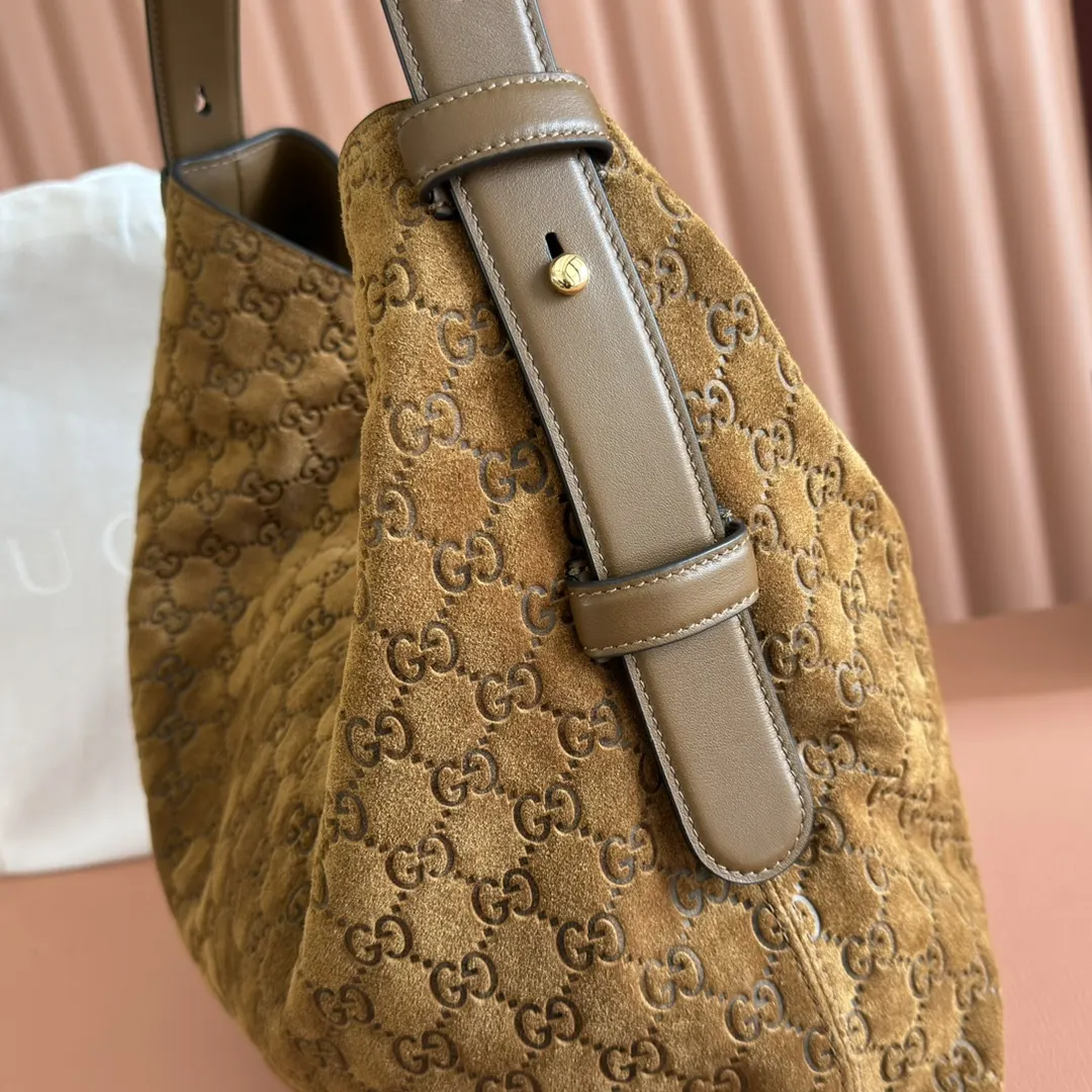 Gucci Black Gold Hobo Shoulder Bag Vintage Leather
