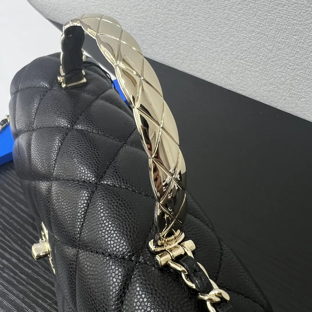 Chanel 黑色牛皮翻蓋鏈條包 金扣