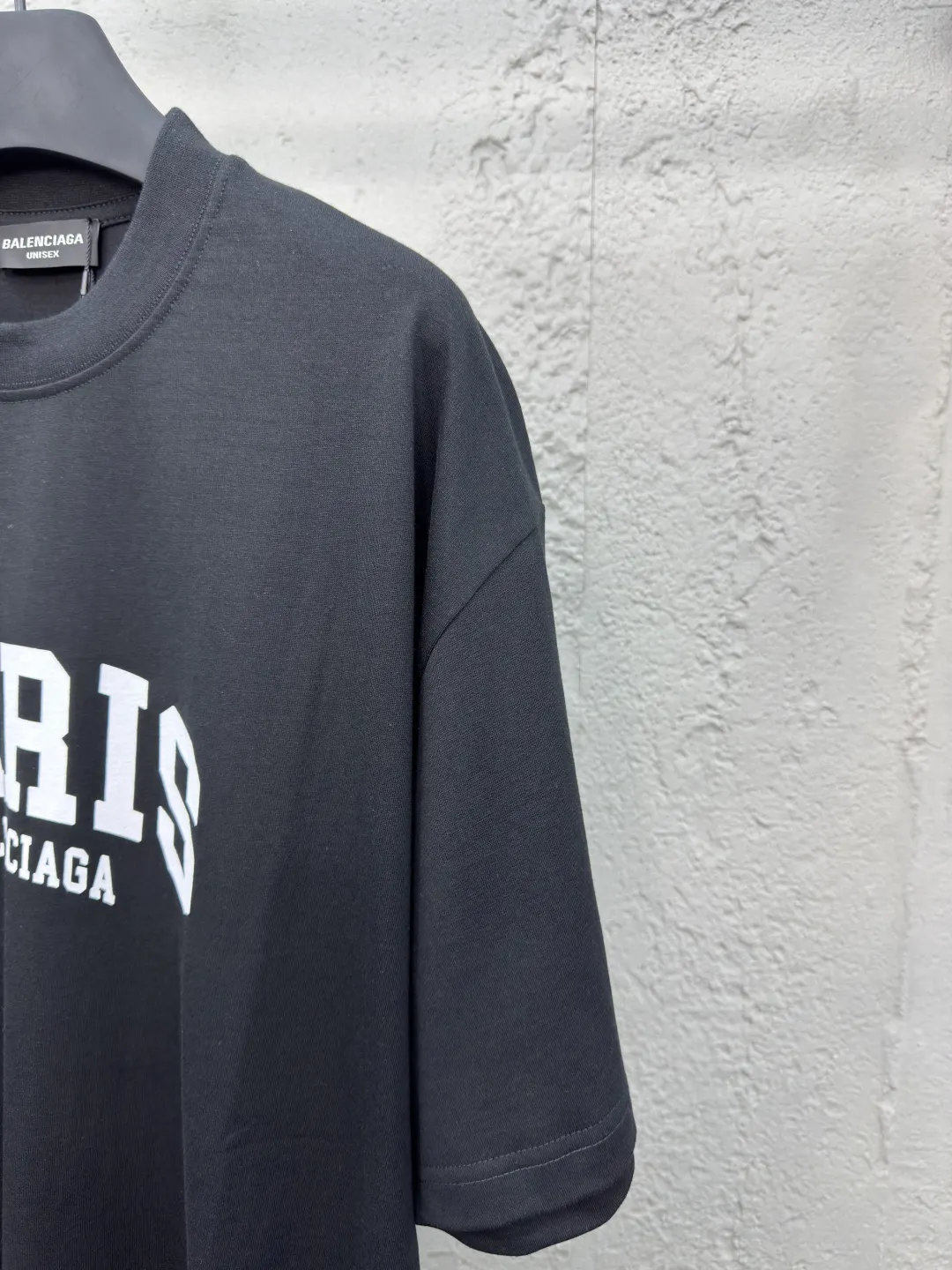 Balenciaga 黑色 Logo 短袖T恤(數字5) Balenciaga 黑色 Logo 短袖T恤(數字5)