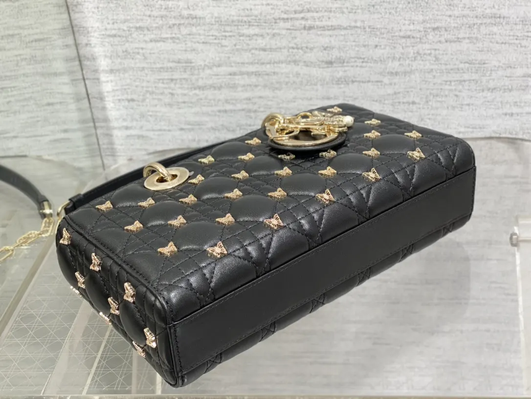 Dior 羊皮 迷人优雅又气场十足 斜挎手拎也是女人味十足 经典 斜挎包 轻便斜挎款