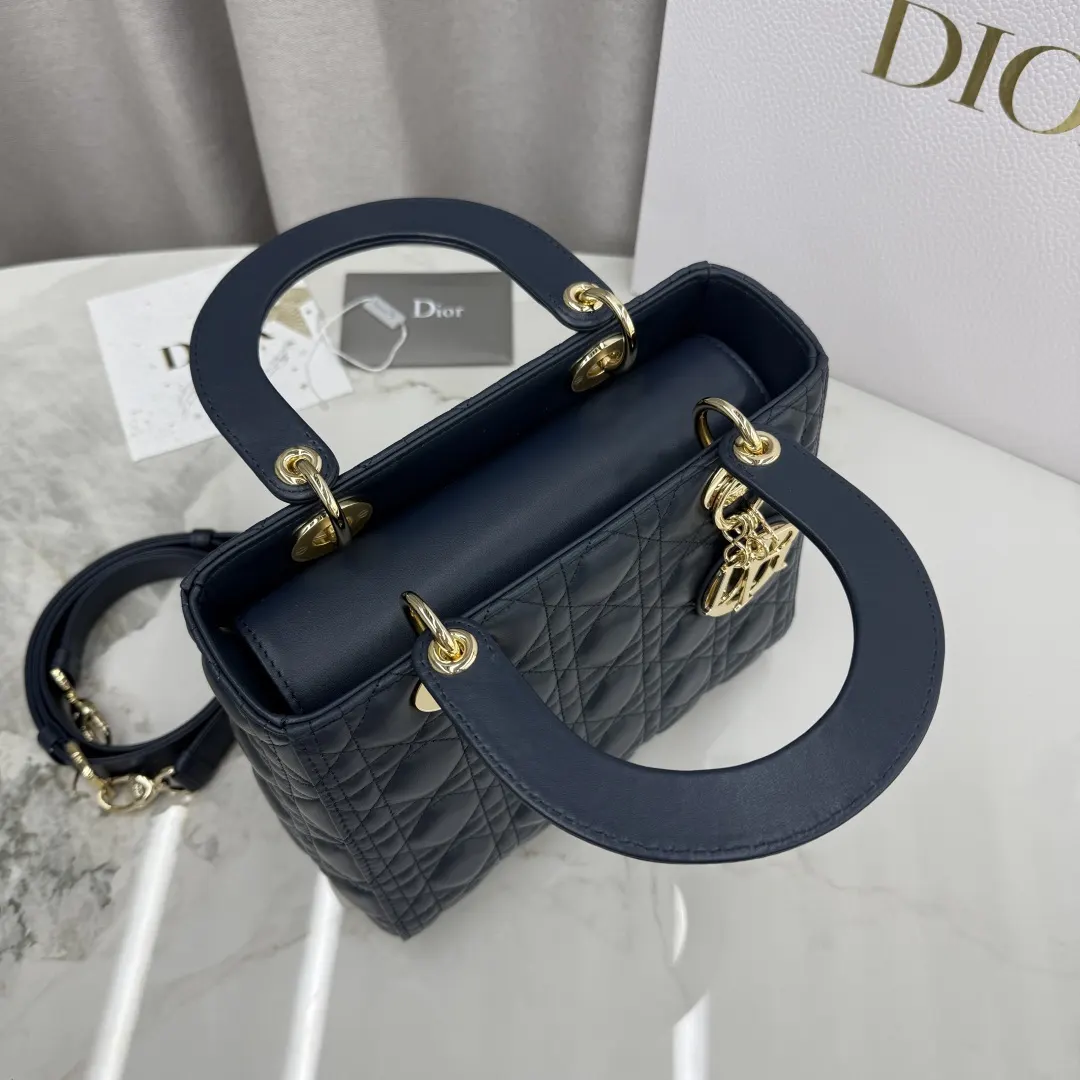 Dior Lady Dior 黑色羊皮手袋 经典藤格款