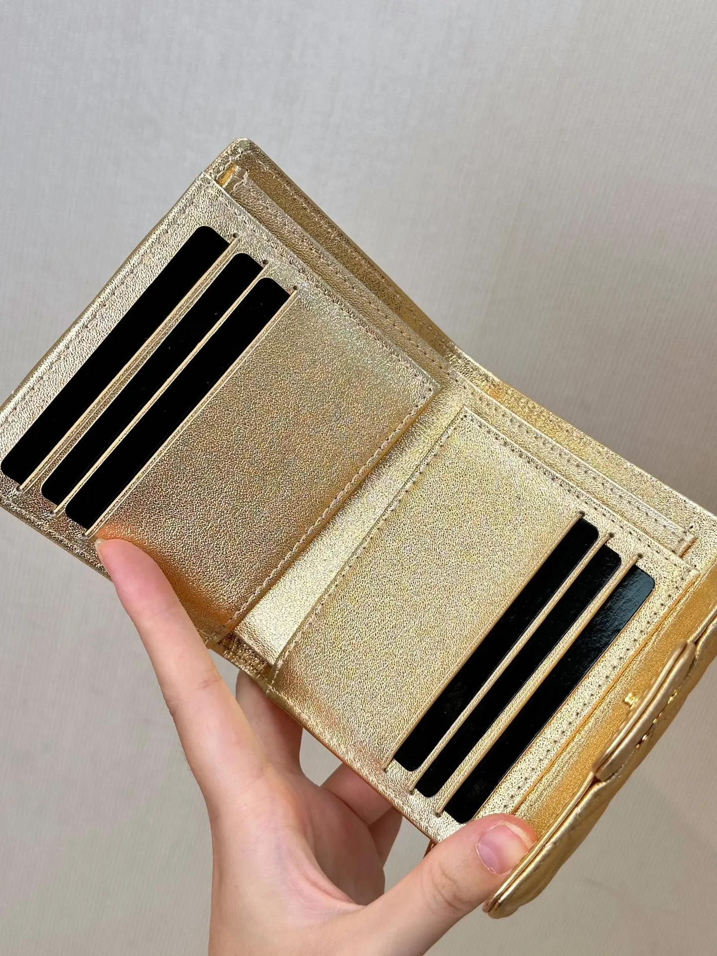Chanel 金色菱格链条包 手拿装饰