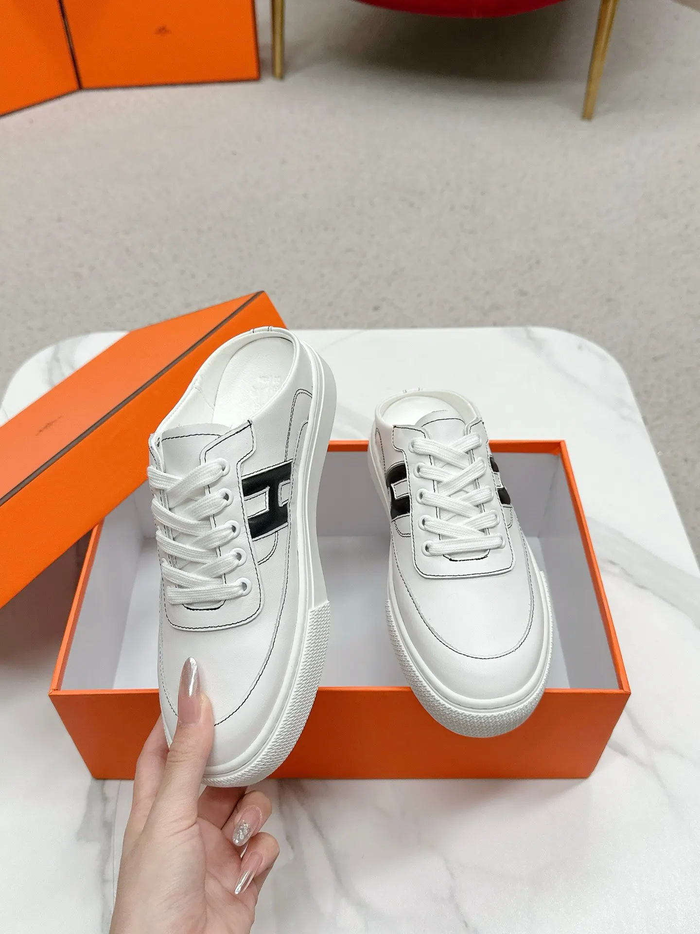Hermès 羊皮 运动鞋
