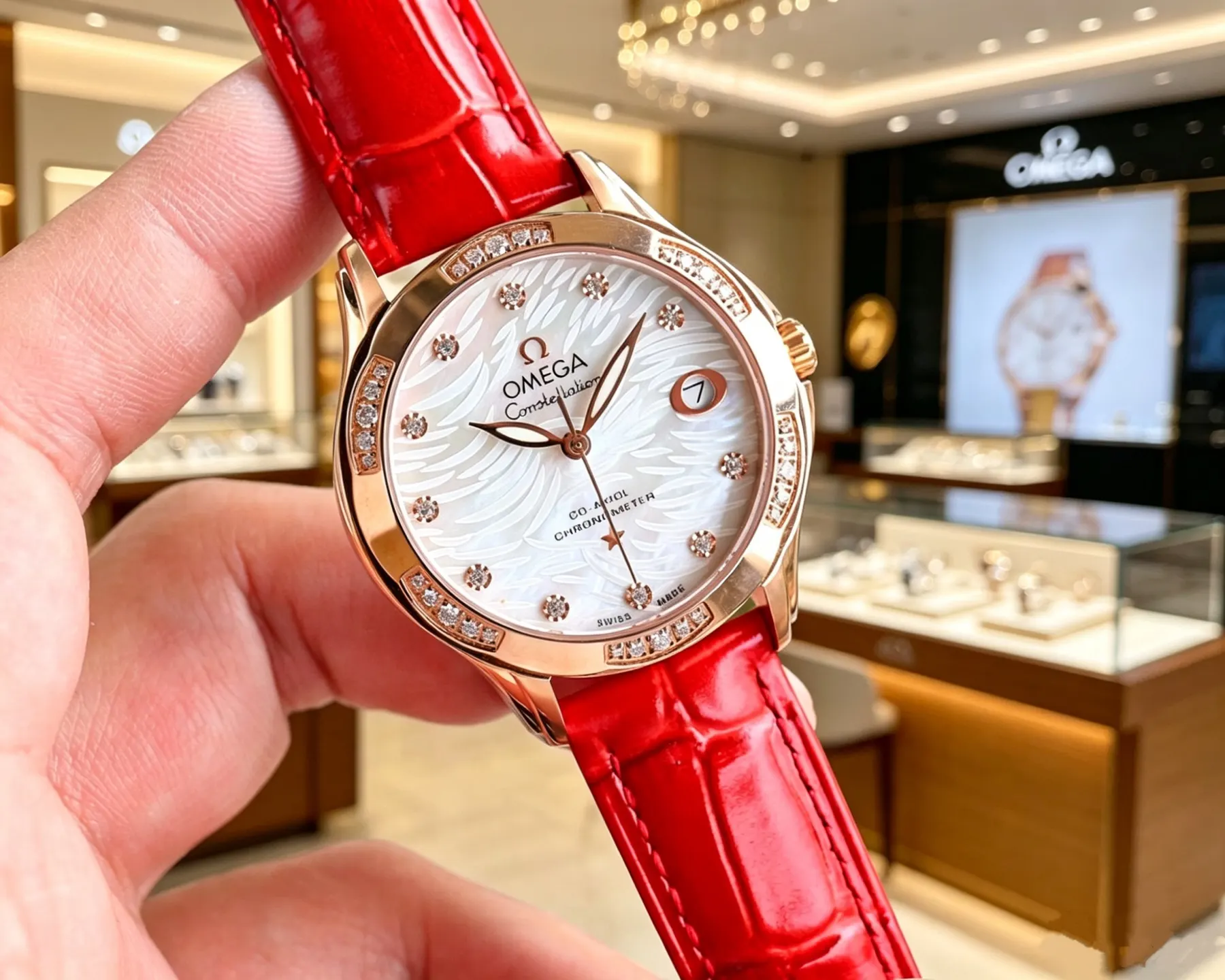 Omega 欧米茄 优雅气质女士腕表 表壳独具匠心的 手錶 經典腕表款