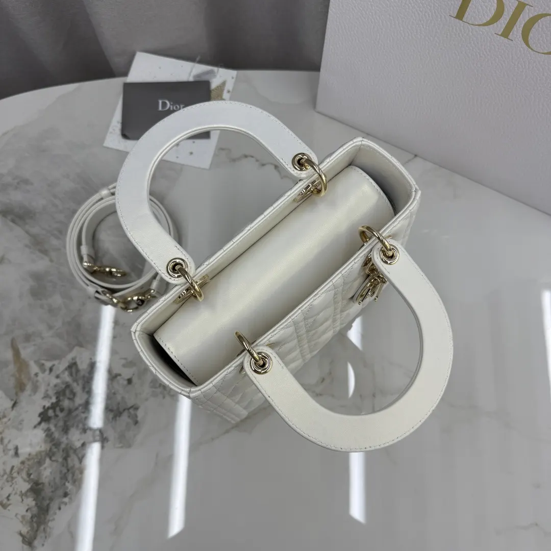 Dior Lady Dior 白色羊皮卡夹 标签细节款 经典款