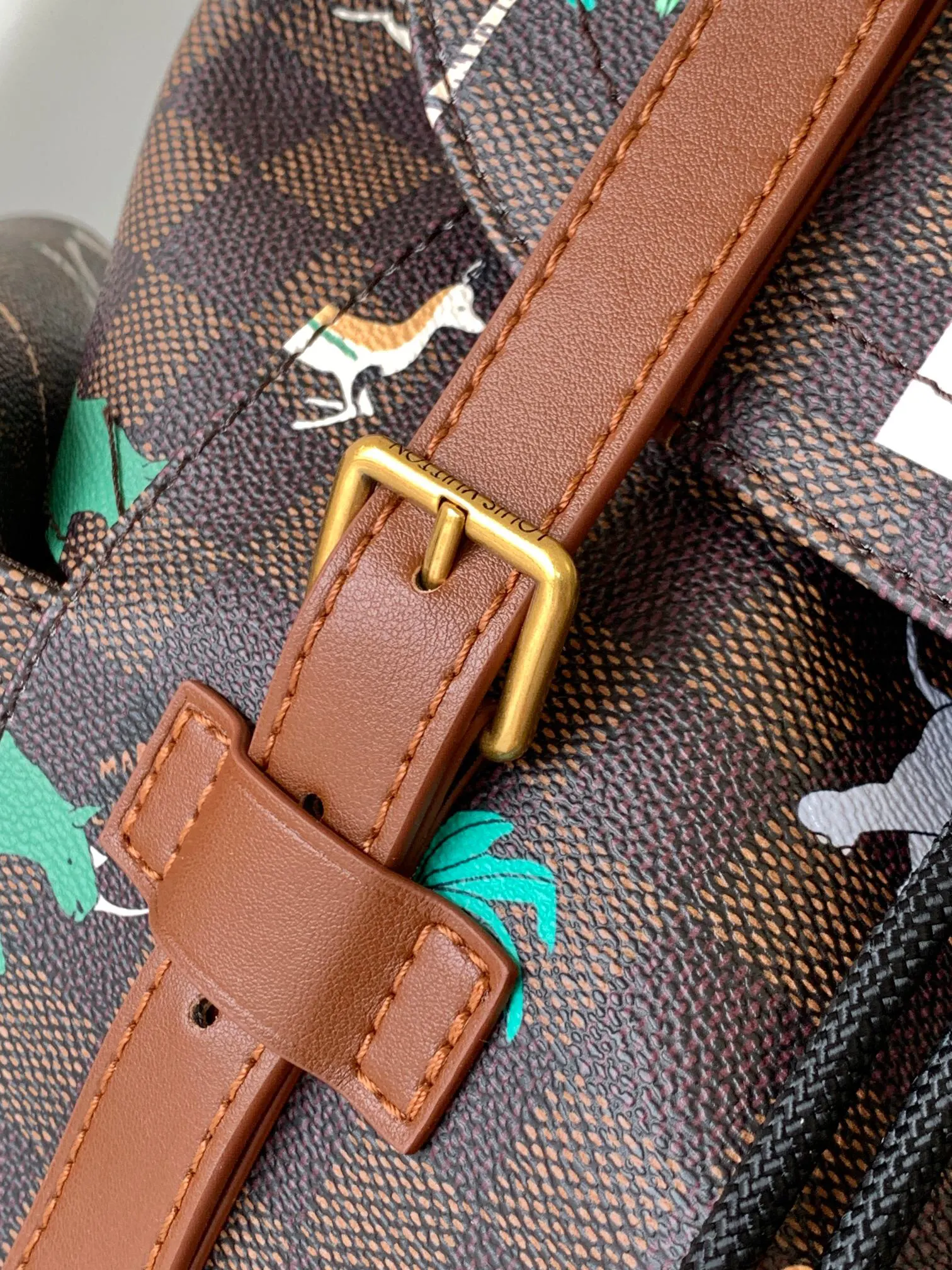 LV Christopher blue Monogram, backpack Image 5 LV Christopher blue Monogram, backpack Image 5