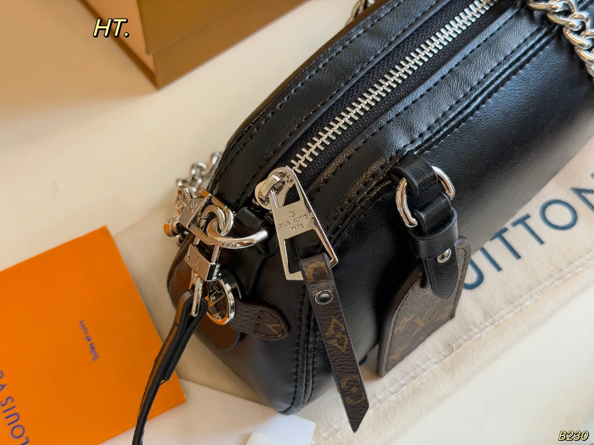 LV 银色 × Pochette 链条包 精致链条款