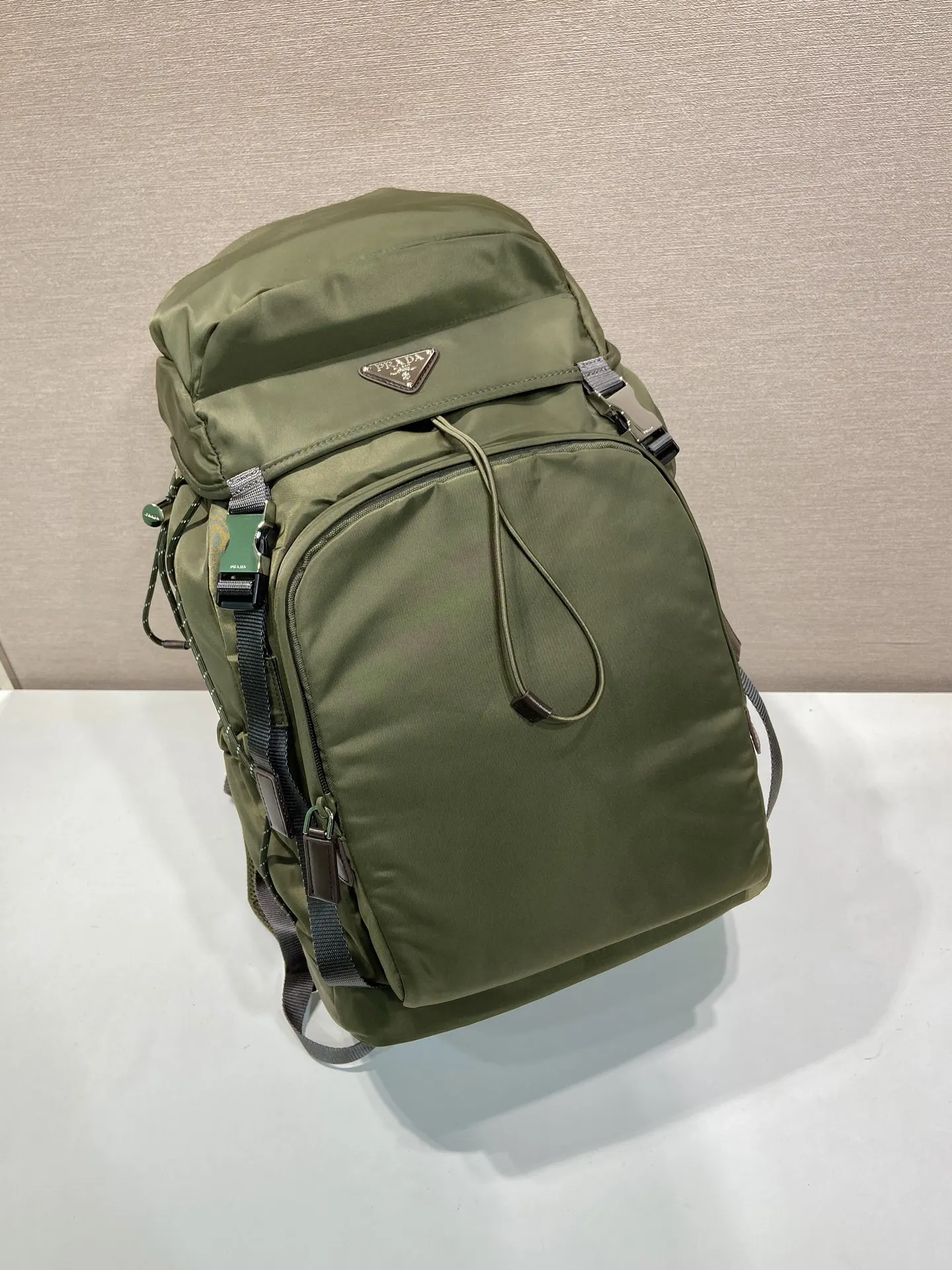 皮革 背包 登山包 灵感源自徒步旅行风格 雙肩包 实用雙肩款