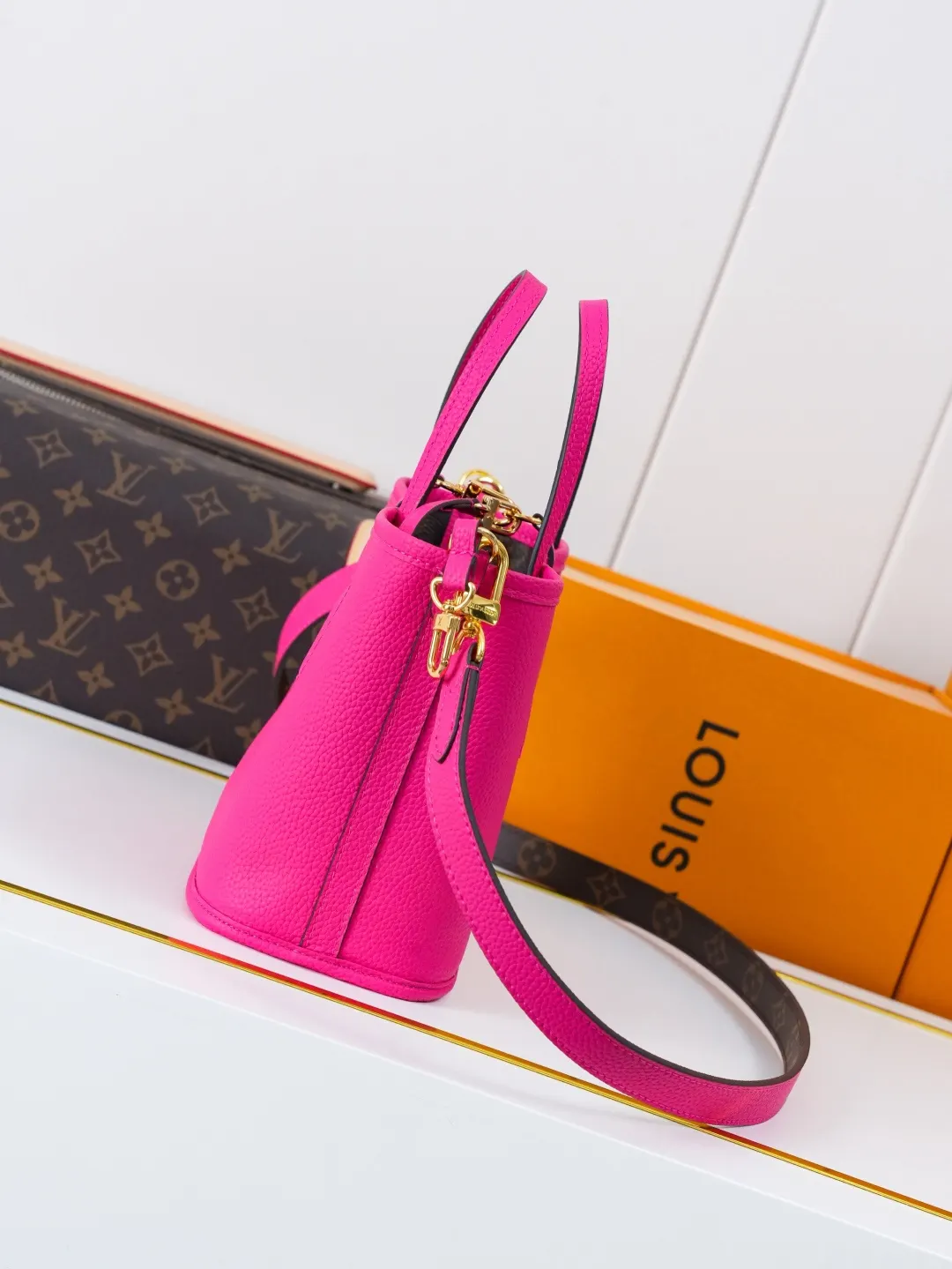 Crossbody Bag Lightweight Leather