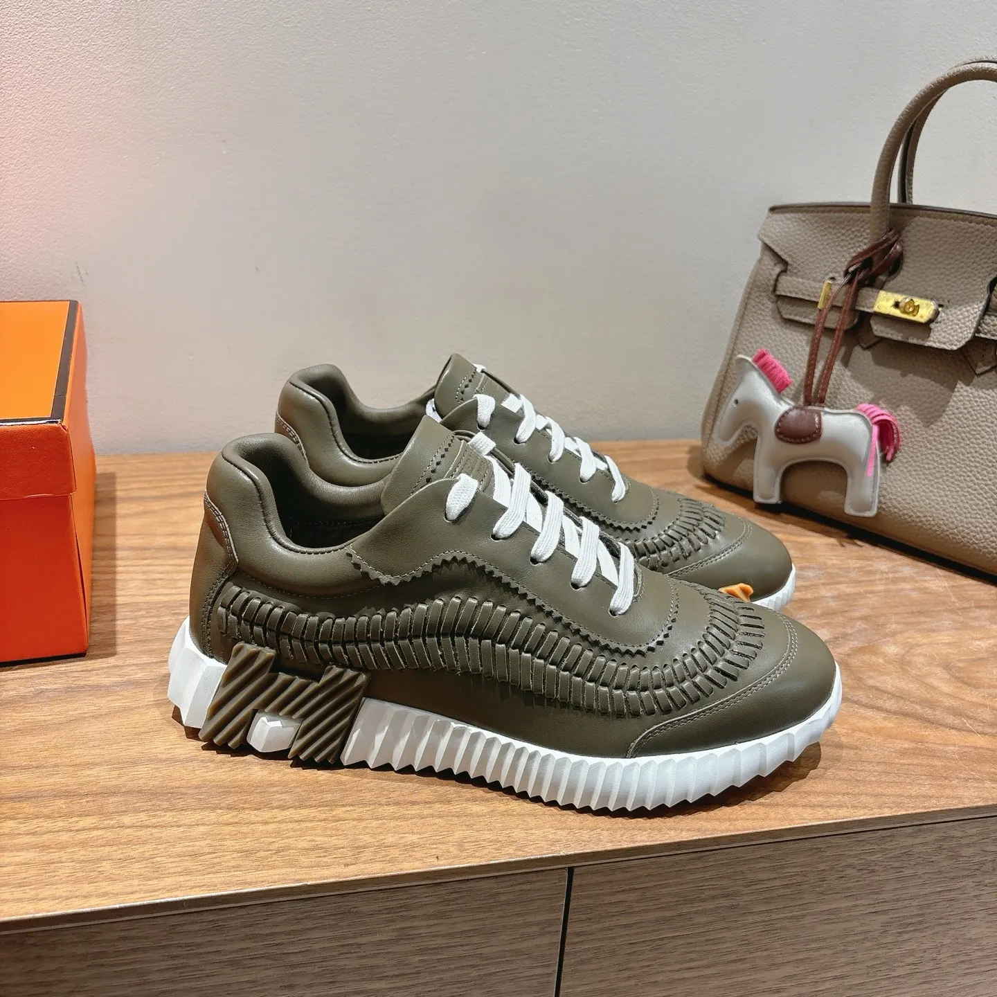 Hermès SS 运动鞋(數字3) Hermès SS 运动鞋(數字3)