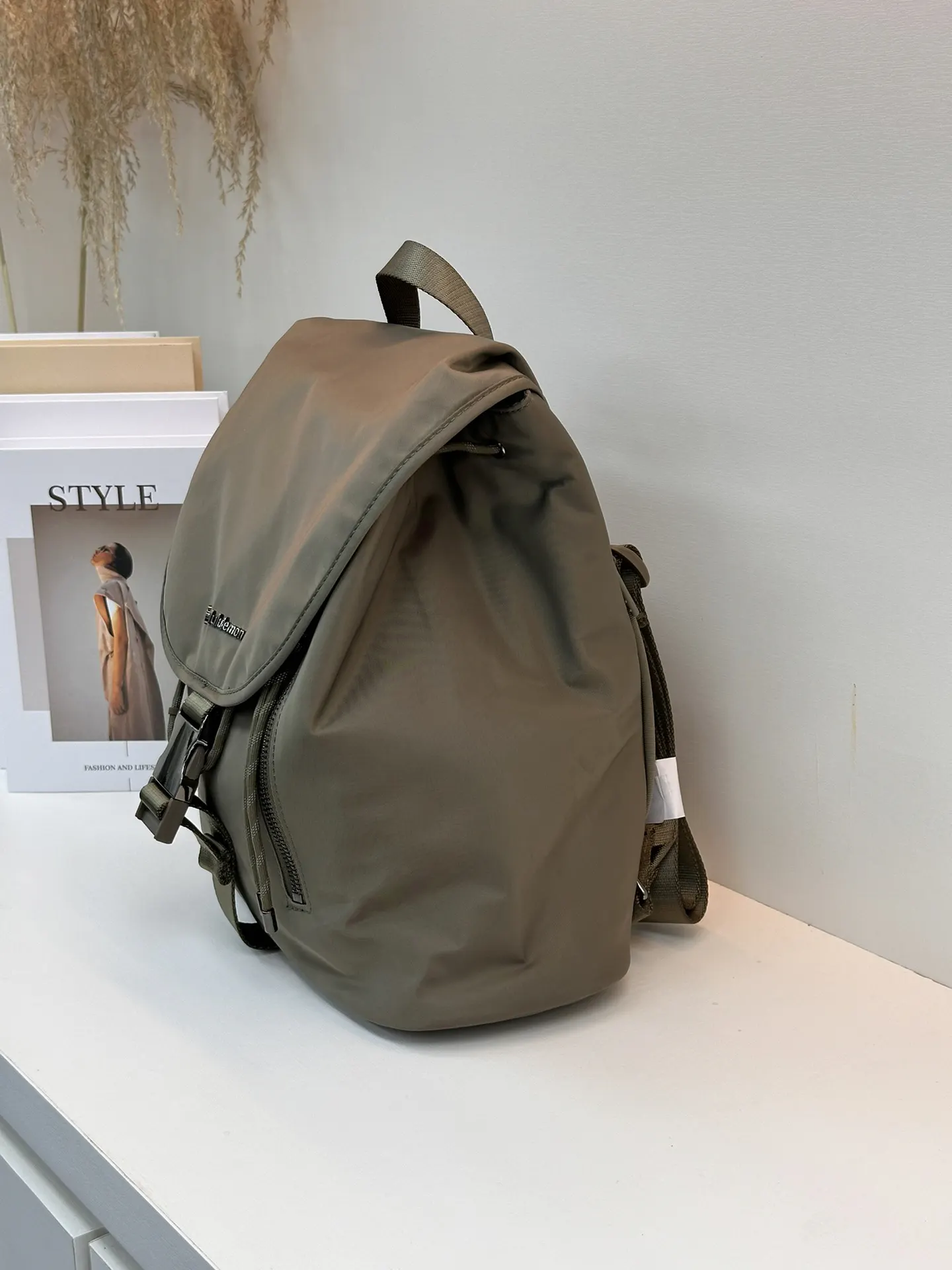 尼龍 本地 包邮 lululemon露露乐蒙 雙肩包 实用雙肩款