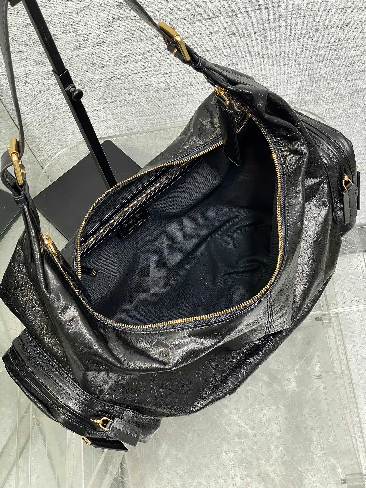 Dior Fashion Item Travel Leather Image 9 Dior Fashion Item Travel Leather Image 9