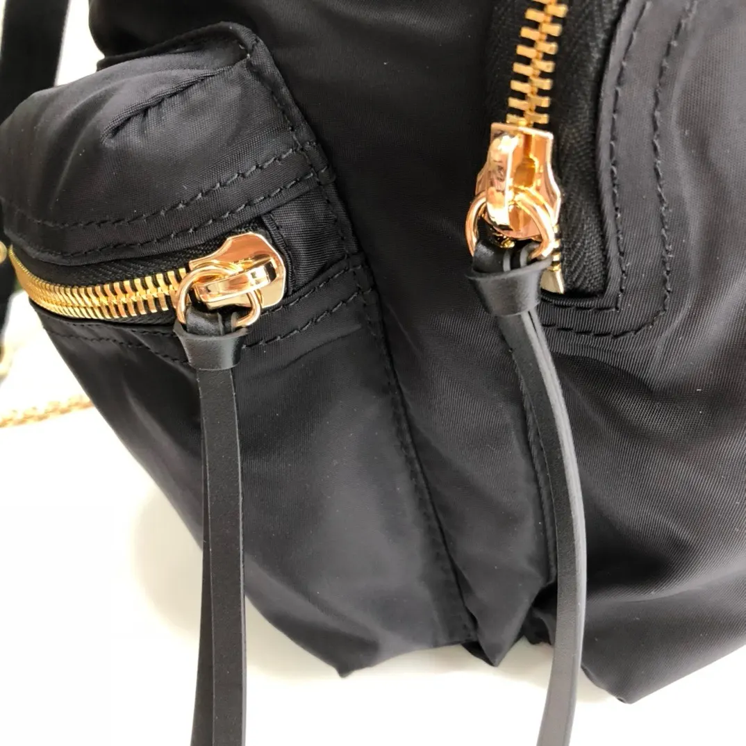 尼龍 黑 棕 「The Rucksack 军旅」为时装秀主 單肩包 日常單肩背款