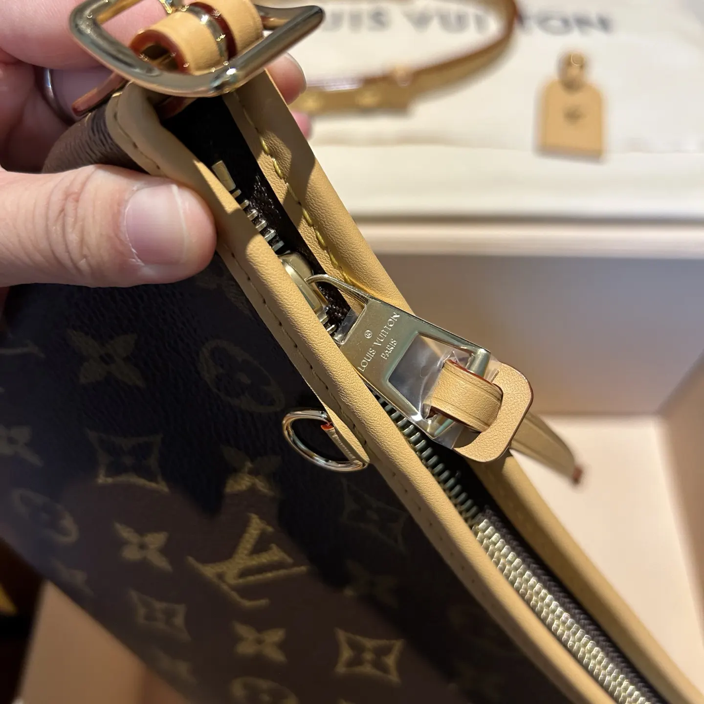 CarryAll 真正的渠道 Z级 我们确保所有材料 五金 水桶包 休闲水桶款