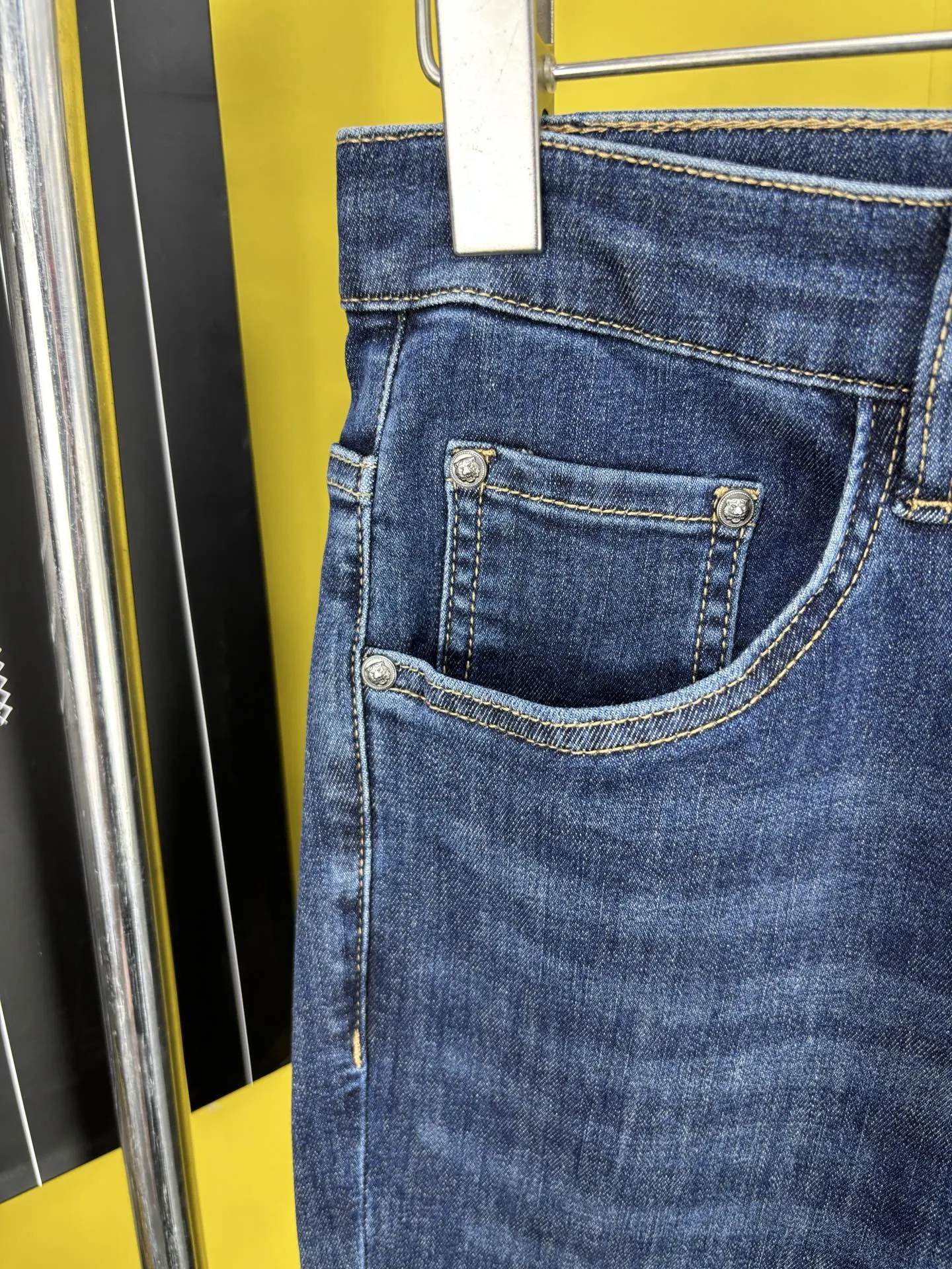PRADA 牛皮 牛仔裤 休闲宽松款
