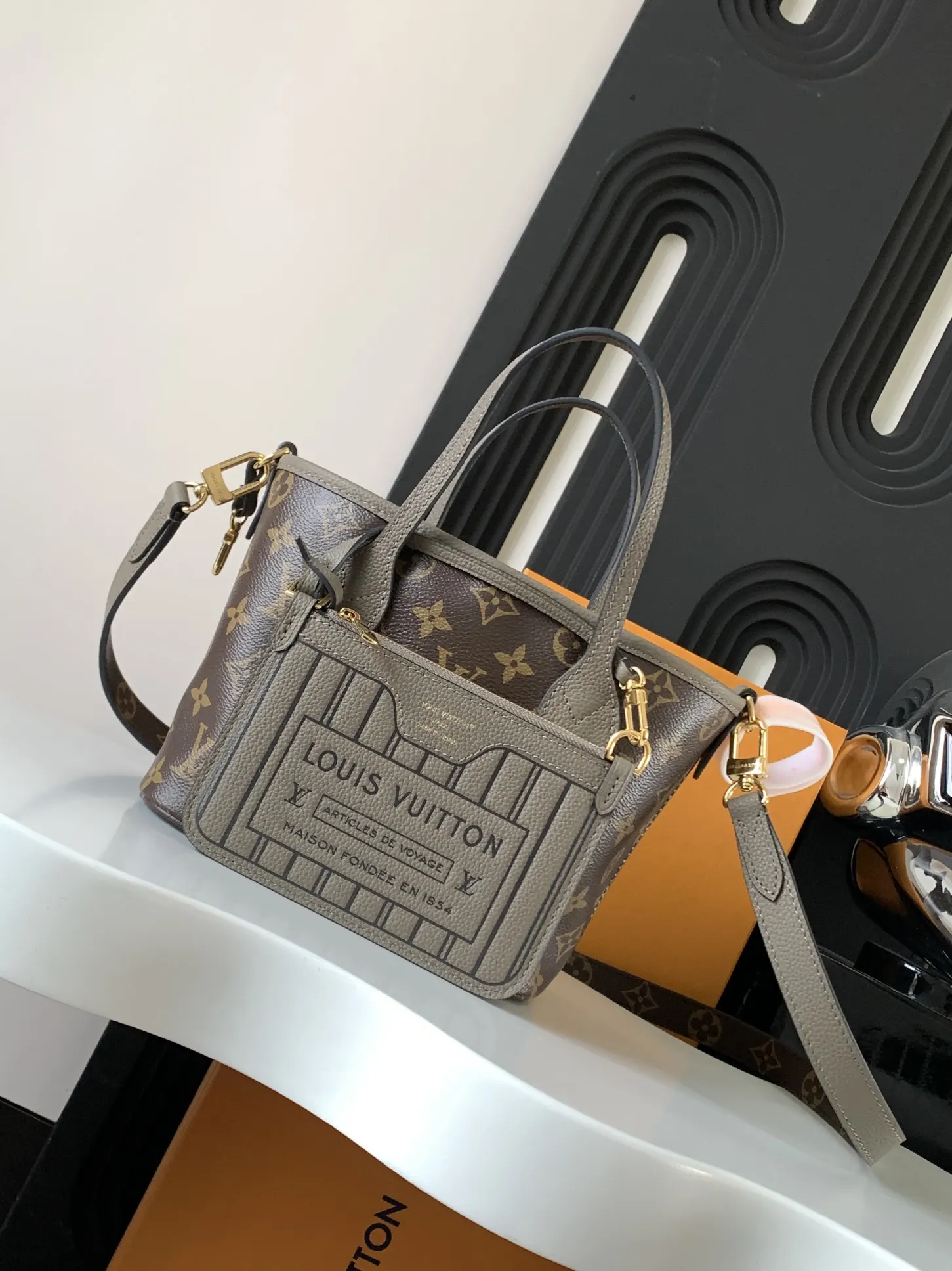 LV M12109 包袋 精選款