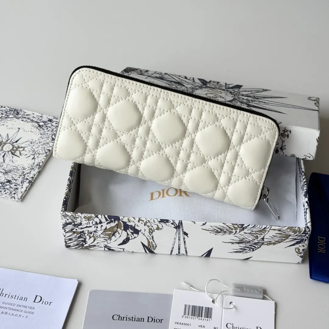 Dior 白色羊皮蝴蝶结化妆包 手拿