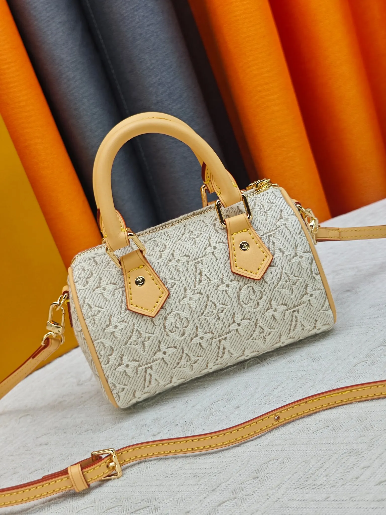 LV Speedy 白色 牛皮 收納包 旅行收納款